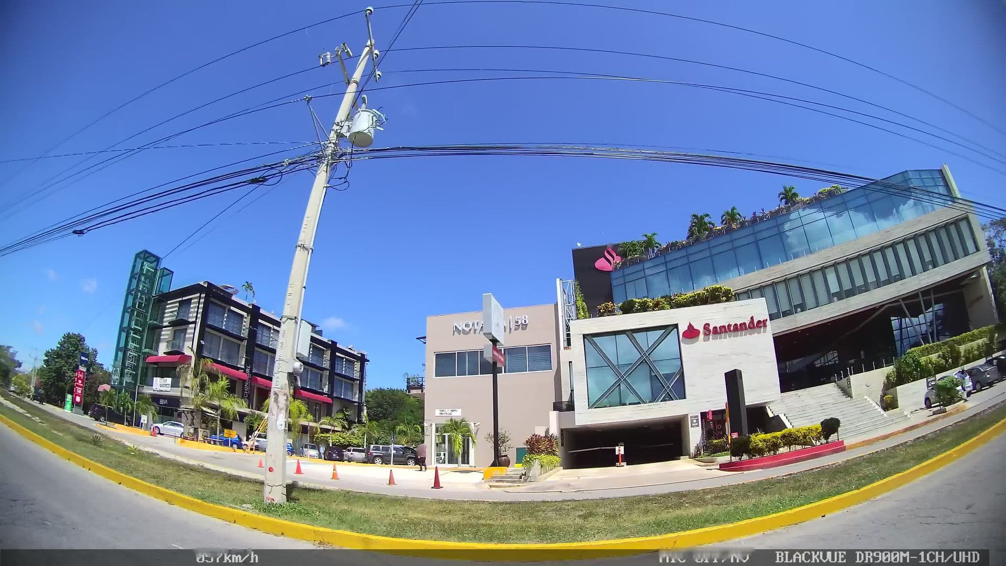 Street view near Kabah Boutique Hotel, Cancún — © kaart_2 (CC BY-SA · Mapillary)