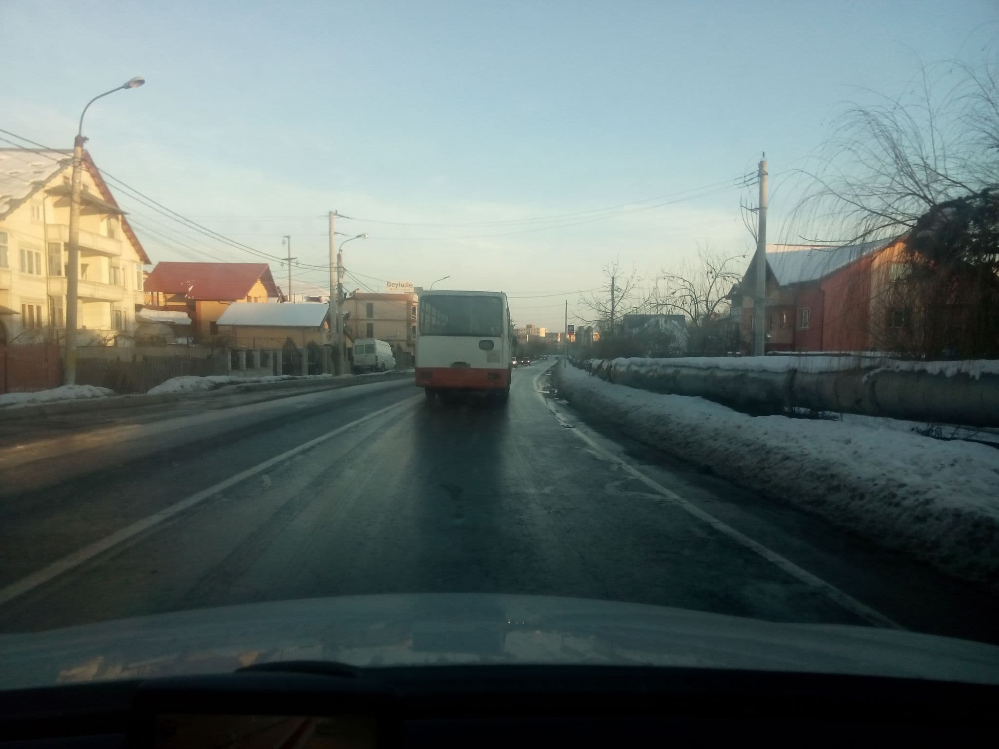 Street view near Casa Domneasca Riana, Piteşti — © jibec (CC BY-SA · Mapillary)