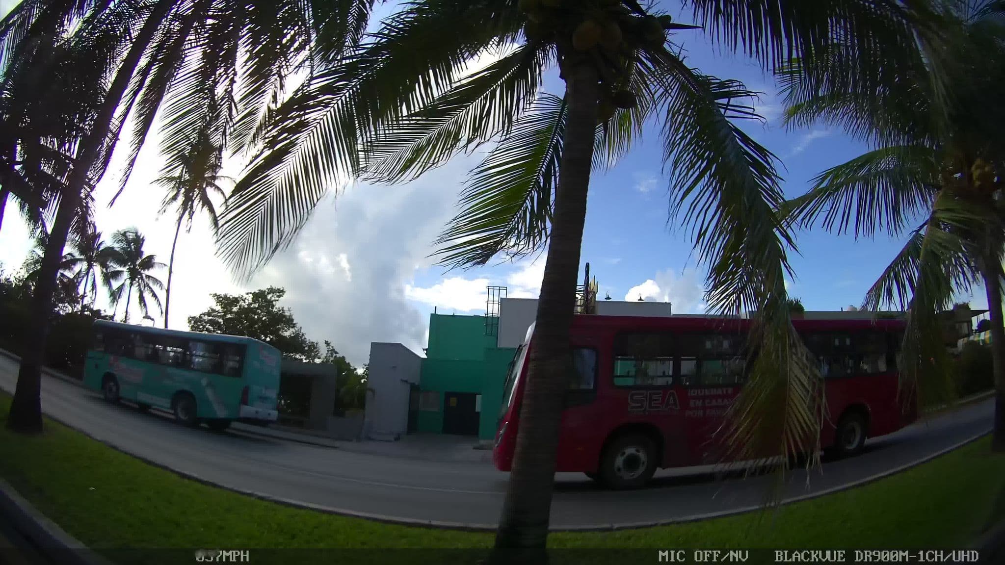 Street view near Mayan Monkey Hostel, Alfredo V. Bonfil — © kaart_2 (CC BY-SA · Mapillary)