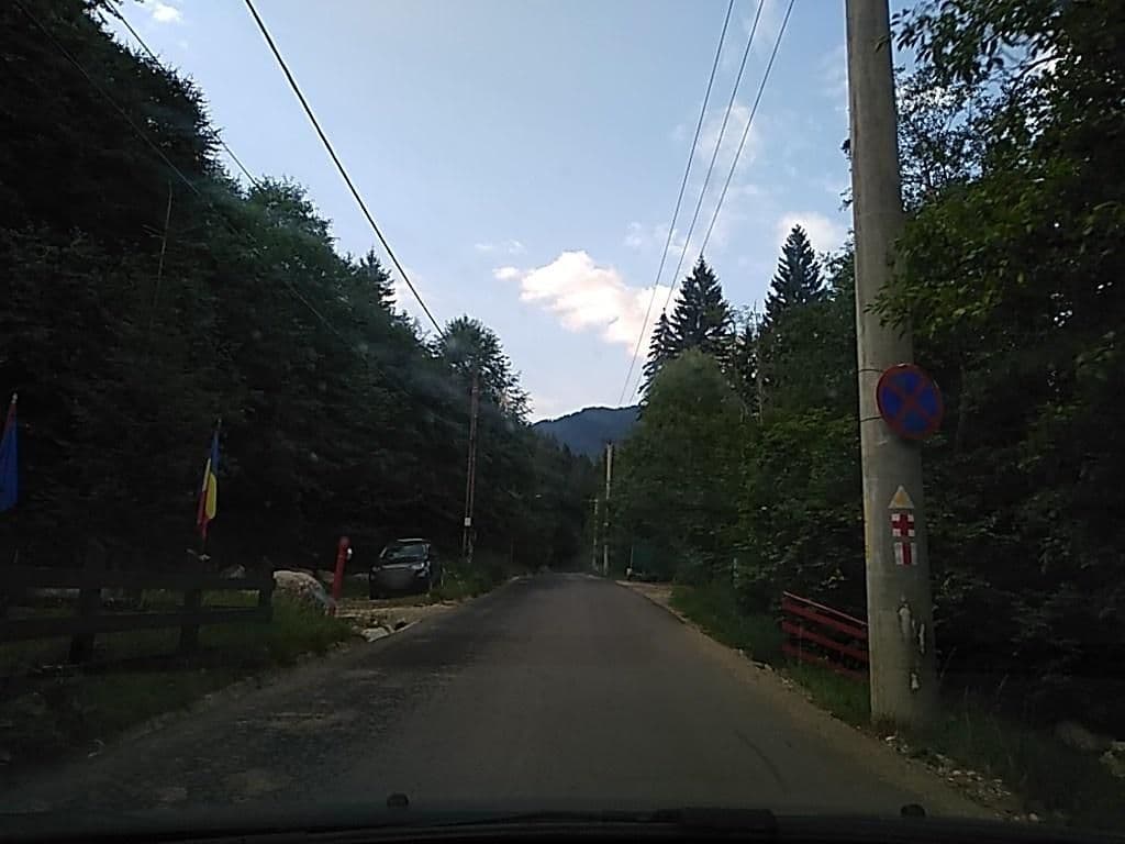 Street view near Casa cu amintiri, Șimon — © tavi (CC BY-SA · Mapillary)