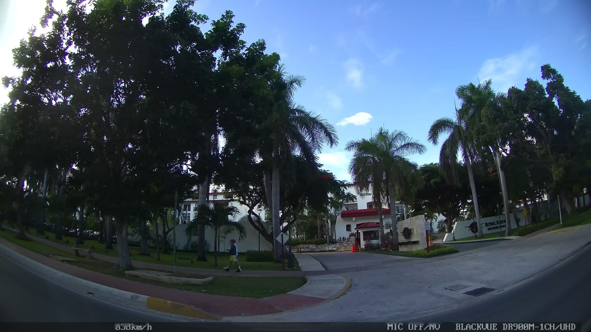 Street view near Operadora Cic, Cancún — © kaart_2 (CC BY-SA · Mapillary)