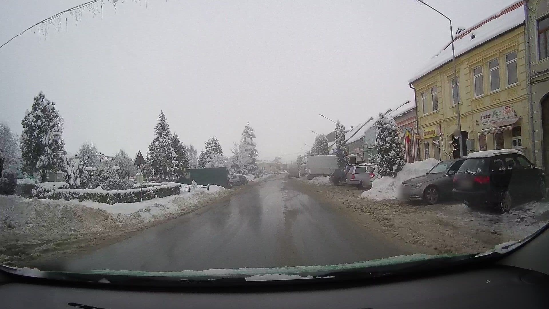 Street view near La Casa cu Flori, Sălişte — © tavi (CC BY-SA · Mapillary)