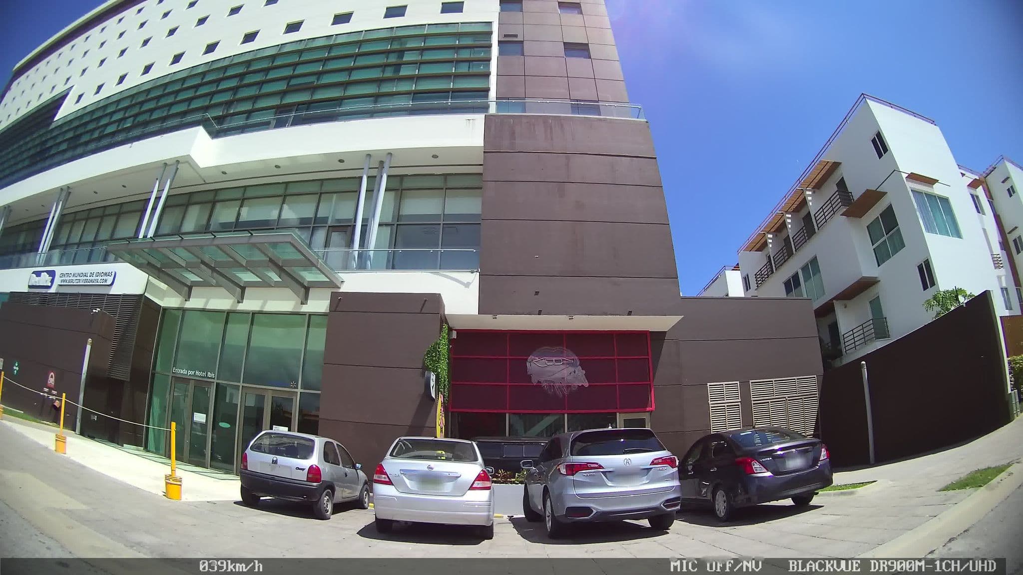 Street view near Westin Rgina Club, Cancún — © kaart_2 (CC BY-SA · Mapillary)