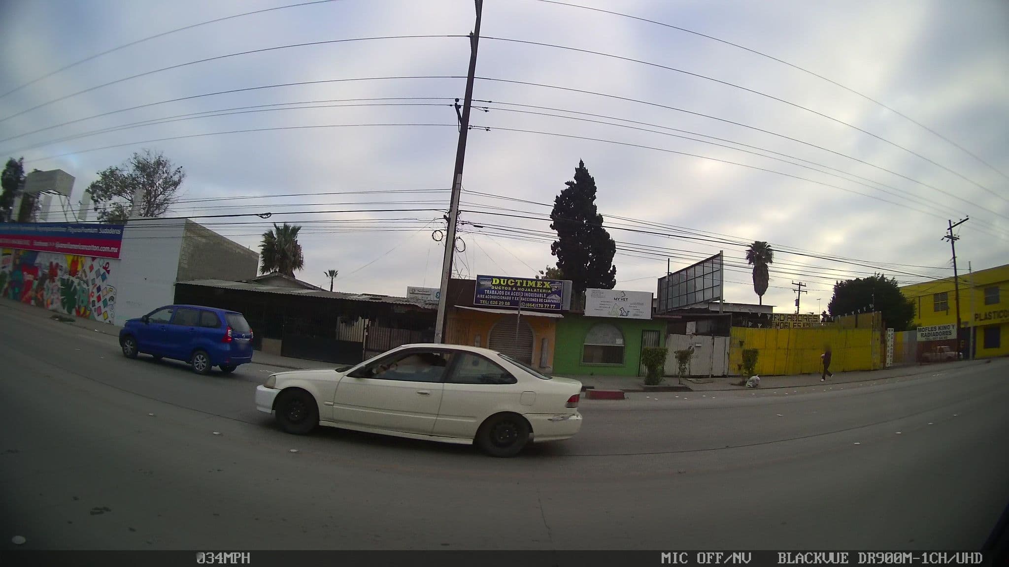 Street view near Abastos -Hotel, Tijuana — © kaart_3 (CC BY-SA · Mapillary)