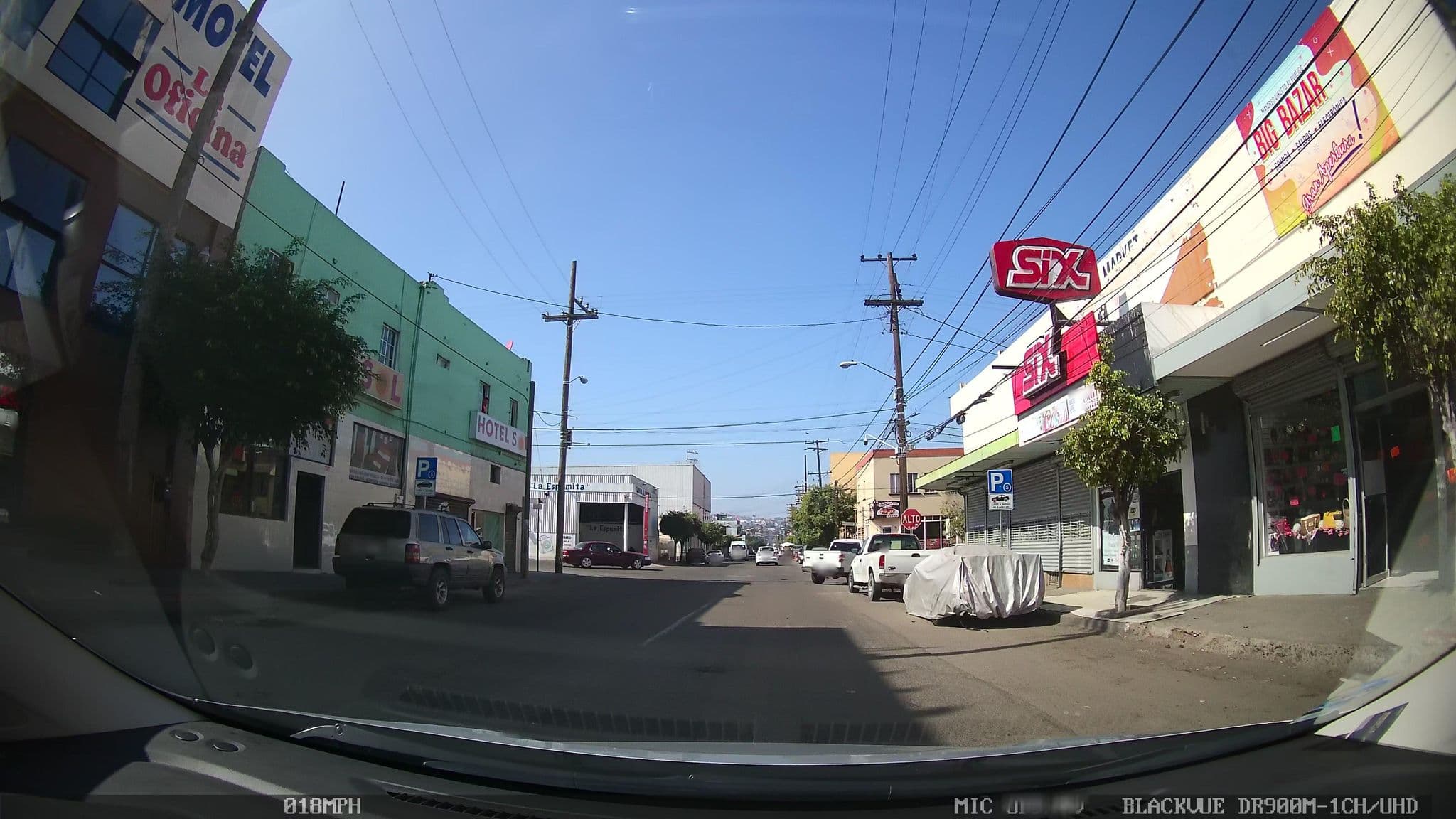 Street view near Perla de Occidente -hotel, Tijuana — © kaart_2 (CC BY-SA · Mapillary)