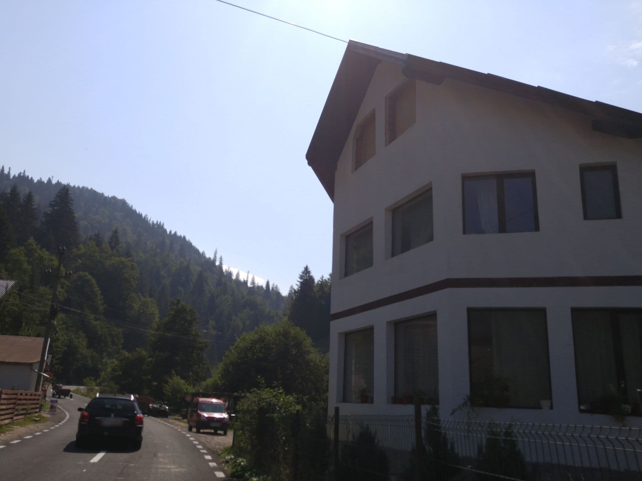 Street view near Pensiunea Julian House, Moeciu de Jos