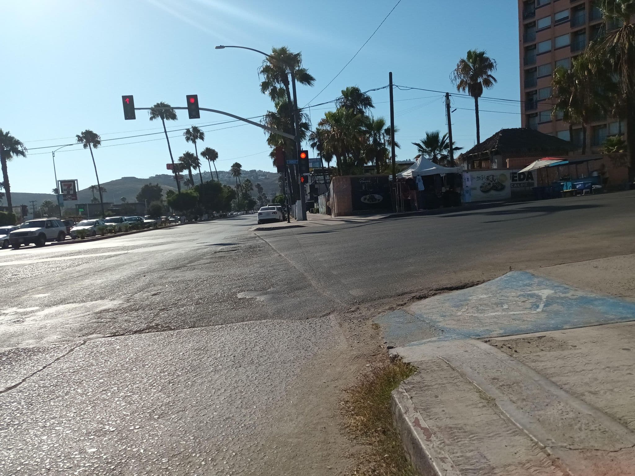 Street view near Mision Isabel Hotel, Ensenada — © Ensemapa (CC BY-SA · Mapillary)