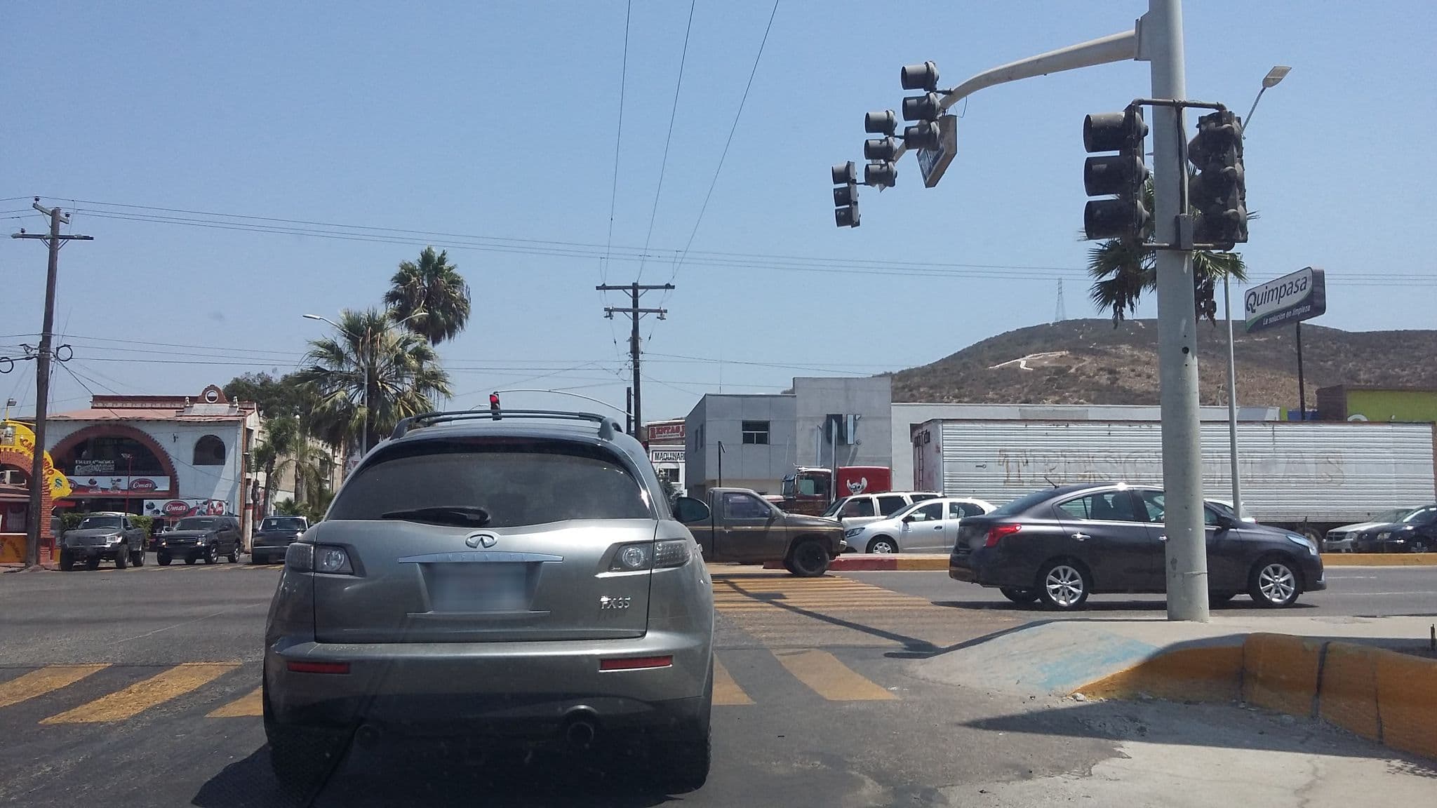 Street view near Hotel Azteca Inn, Ensenada — © luzmargaritas (CC BY-SA · Mapillary)
