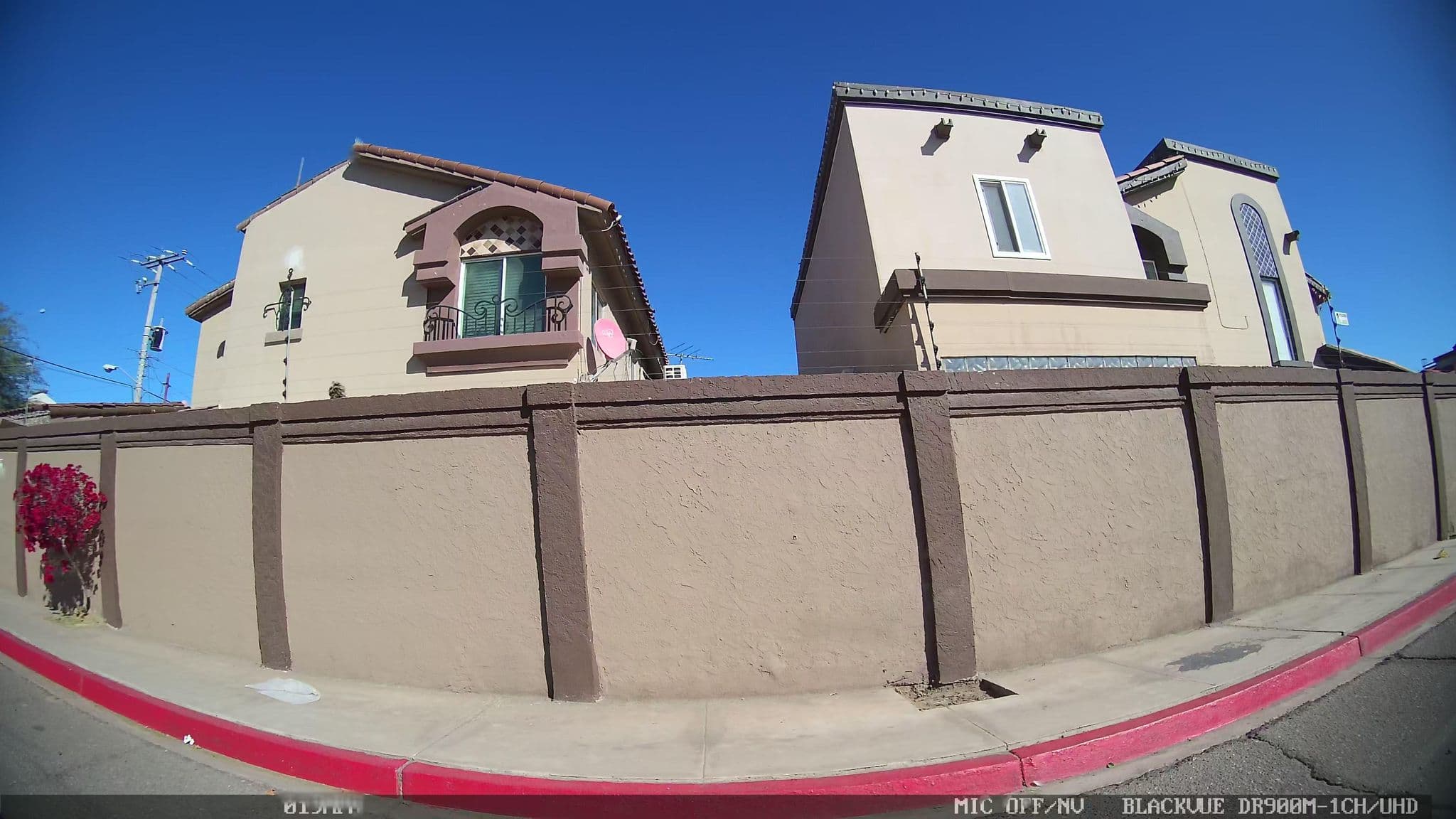 Street view near Hotel Los Ositos, Mexicali — © kaart_2 (CC BY-SA · Mapillary)