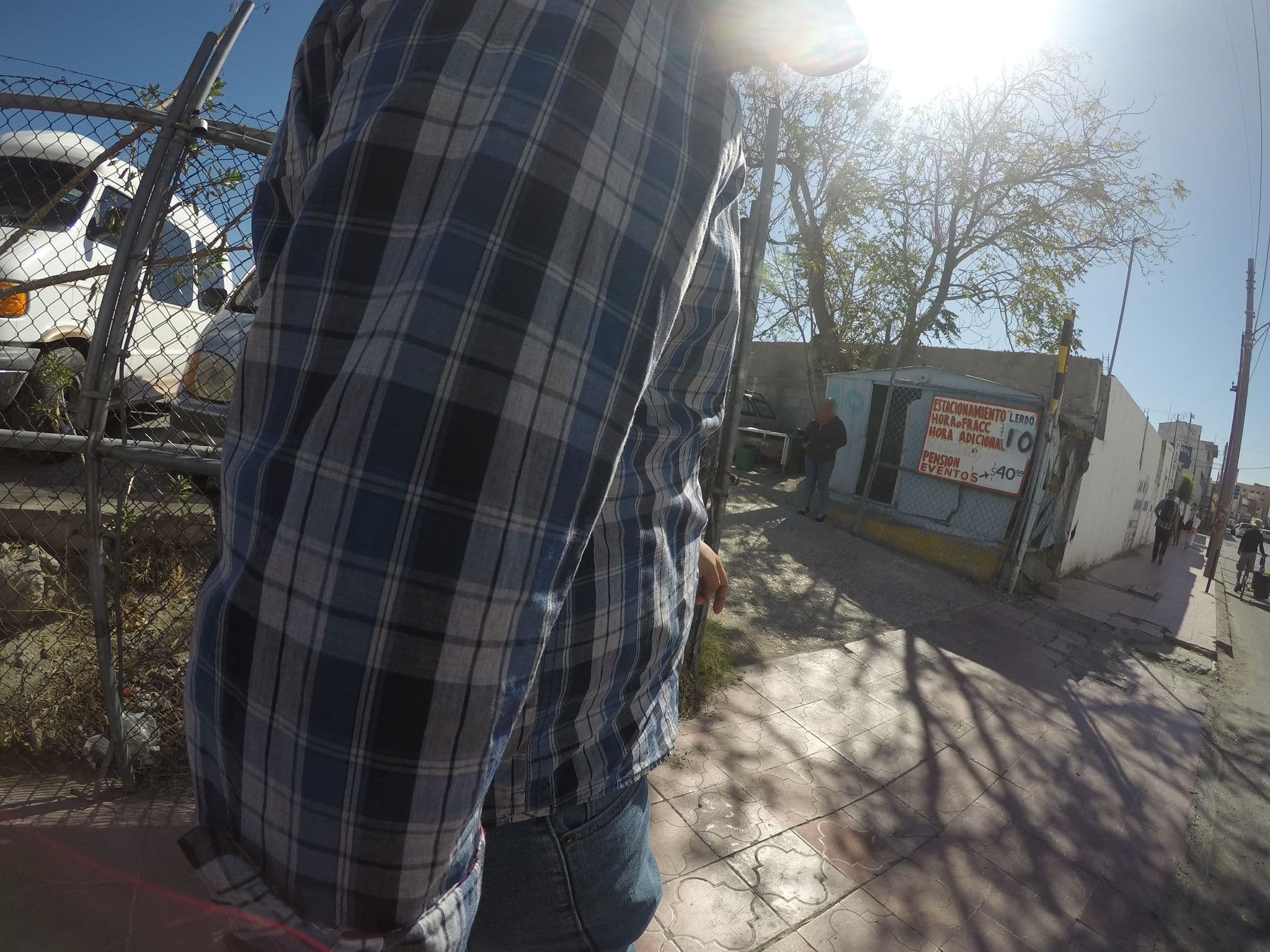 Street view near Hotel de Luxe, Ciudad Juárez — © dsrtsndnts (CC BY-SA · Mapillary)