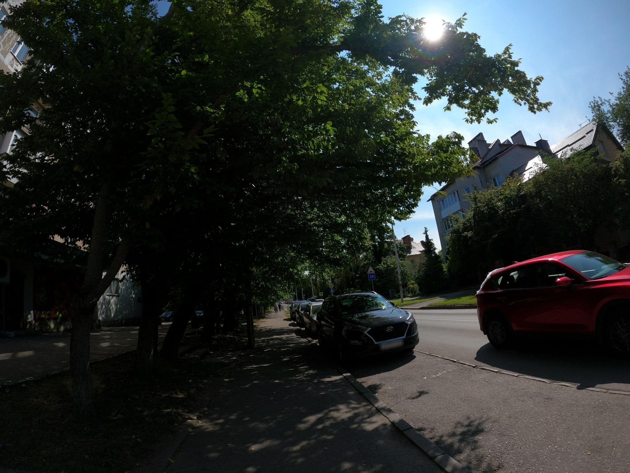 Street view near United Colors Hostel, Kaliningrad — © trolleway (CC BY-SA · Mapillary)