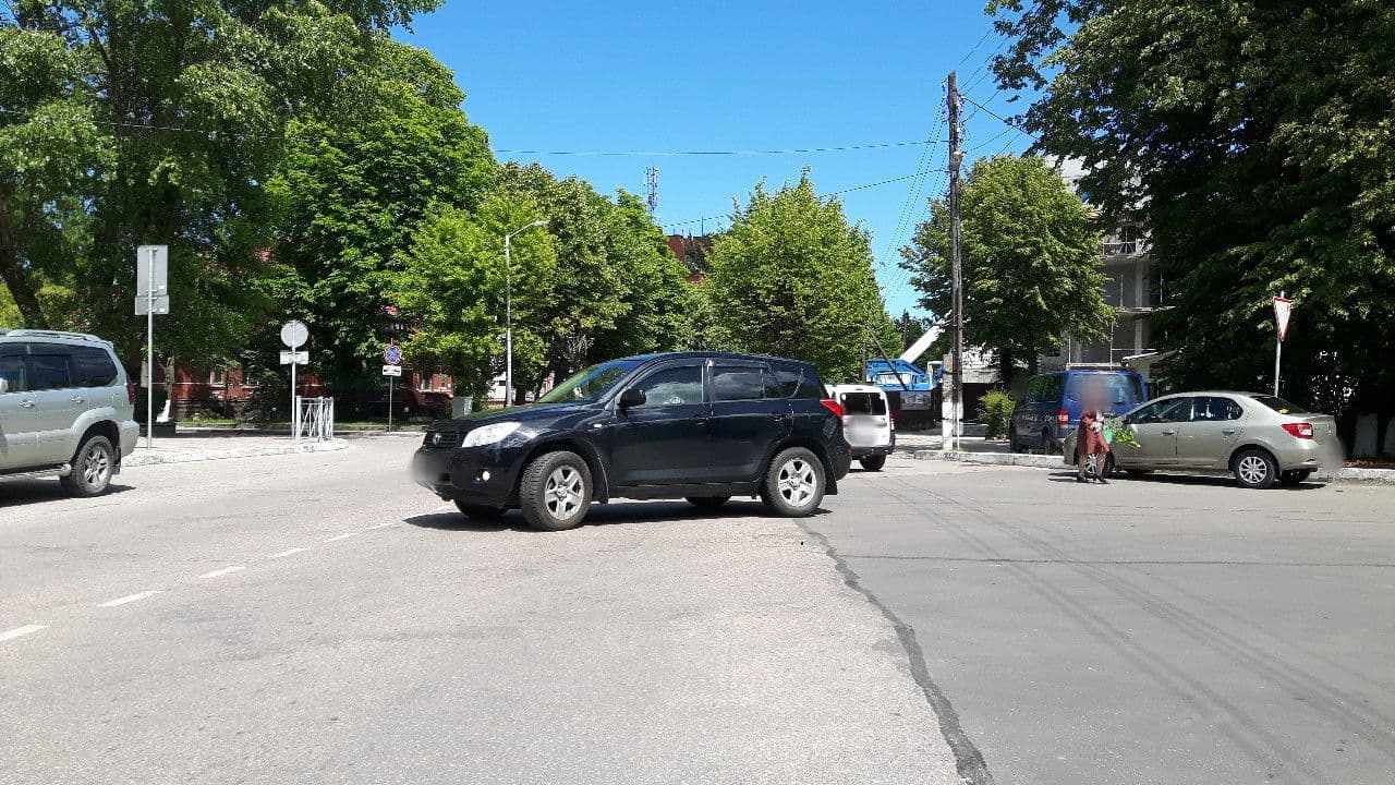 Street view near Улица Ленина, 10, Zelenogradsk — © changchun1 (CC BY-SA · Mapillary)