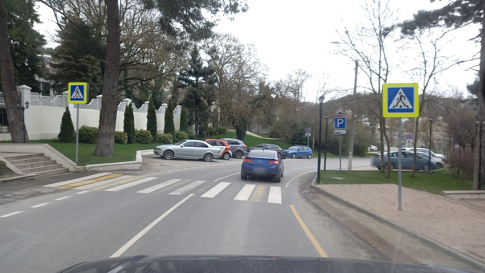 Street view near Отель «Империал», Abrau-Dyurso — © azimuth (CC BY-SA · Mapillary)