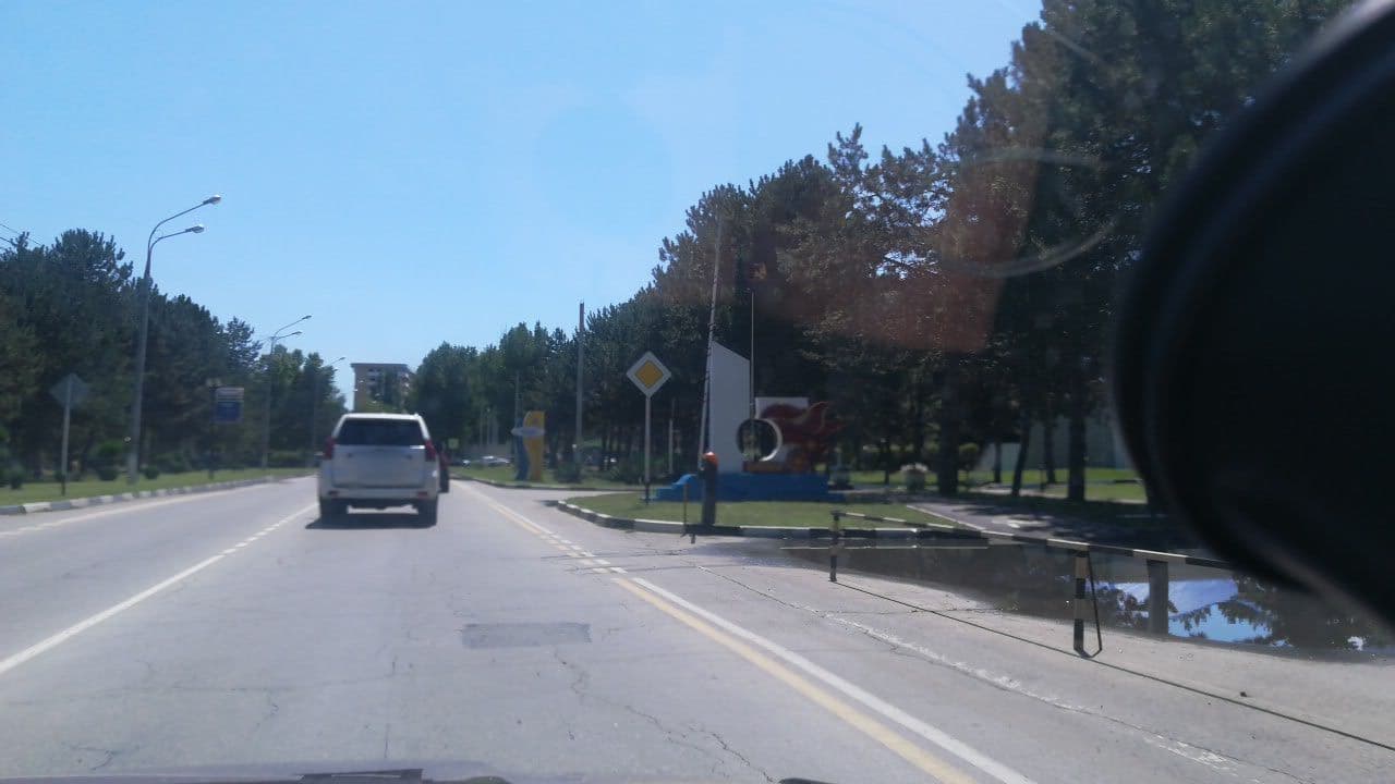 Street view near Детский Санаторий Бимлюк, Anapa — © juliashelukhova (CC BY-SA · Mapillary)