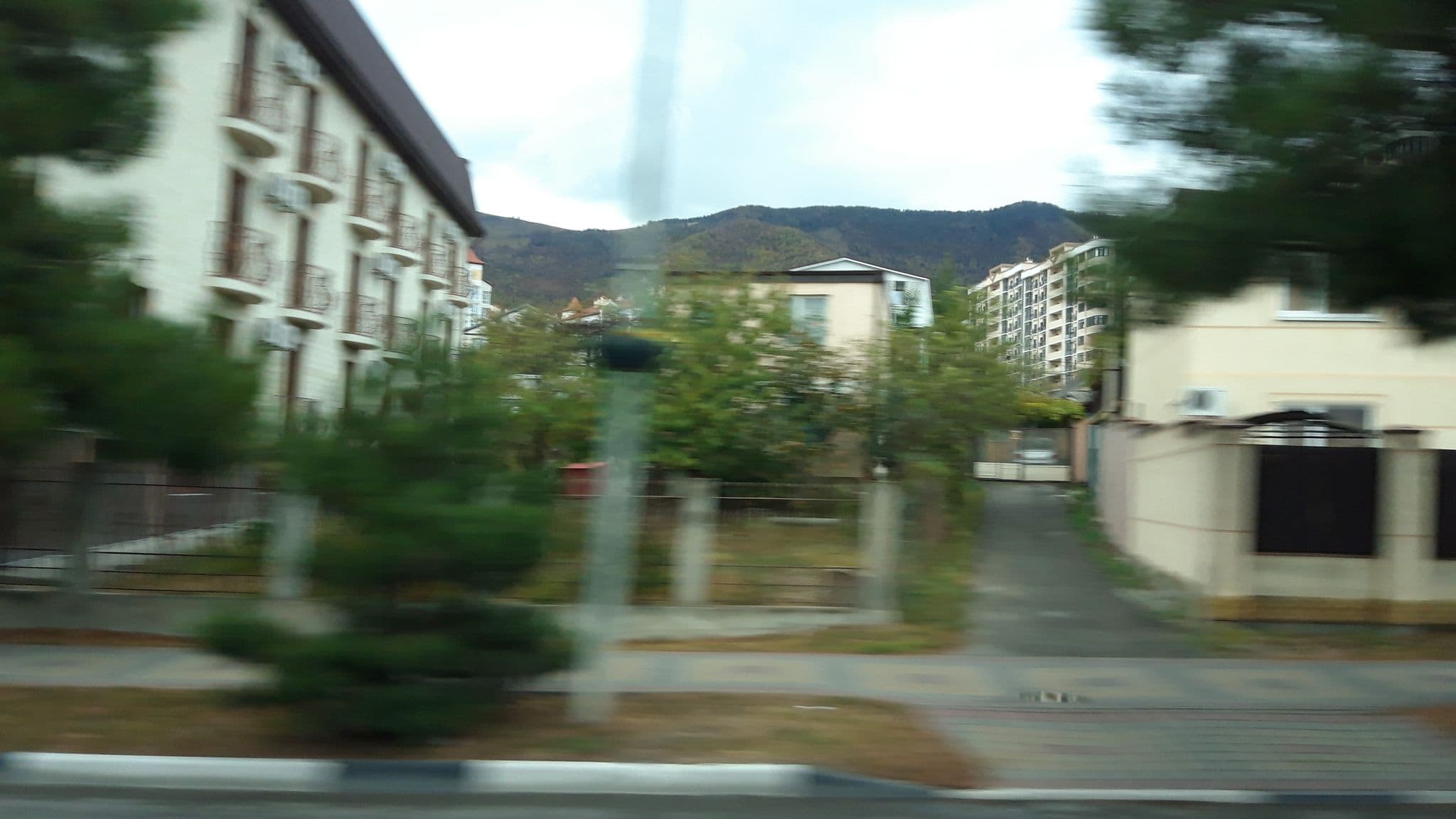 Street view near Отель Noy, Gelendzhik — © wowik (CC BY-SA · Mapillary)