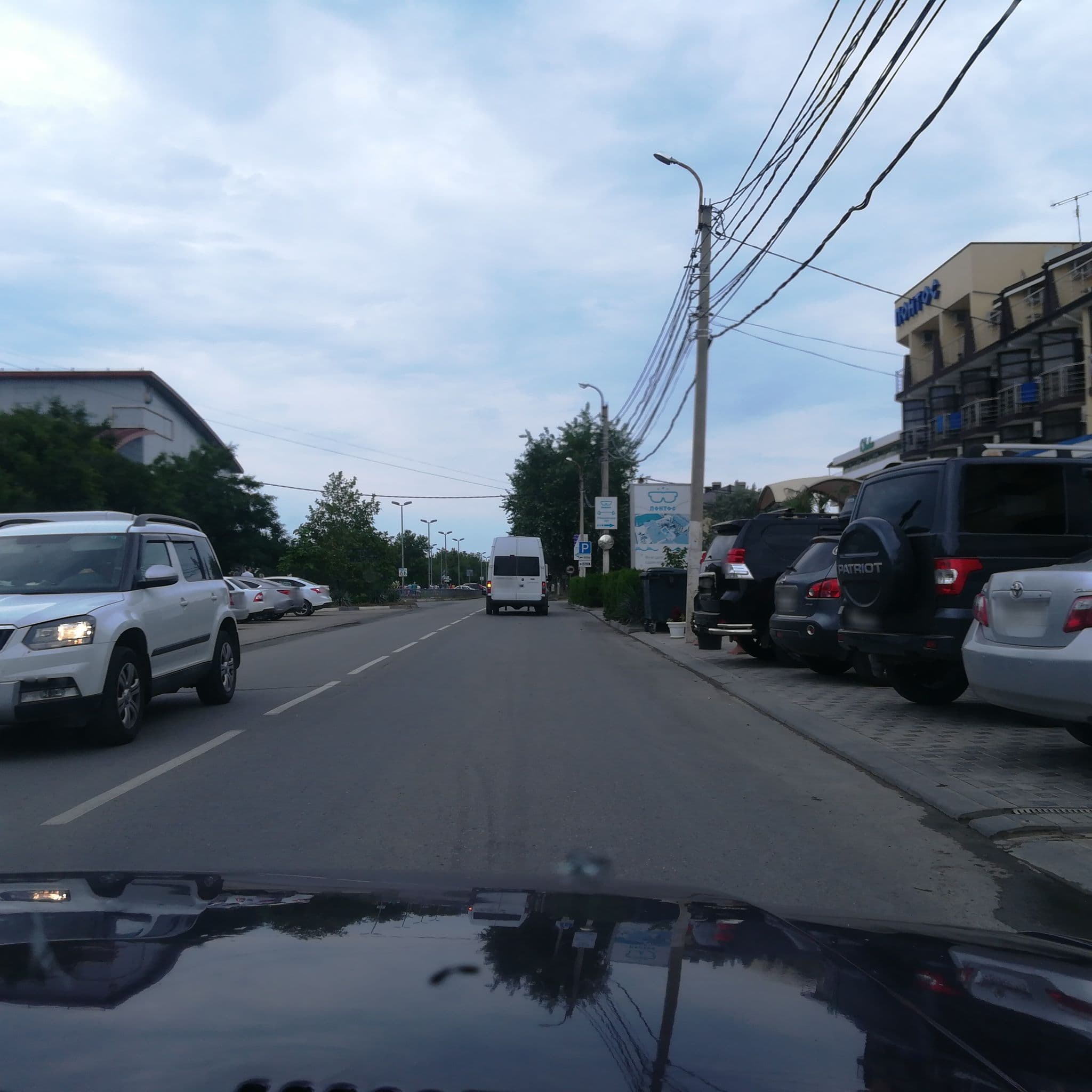 Street view near Палладиум Отель Витязево, Vityazevo — © juliashchelukhova (CC BY-SA · Mapillary)