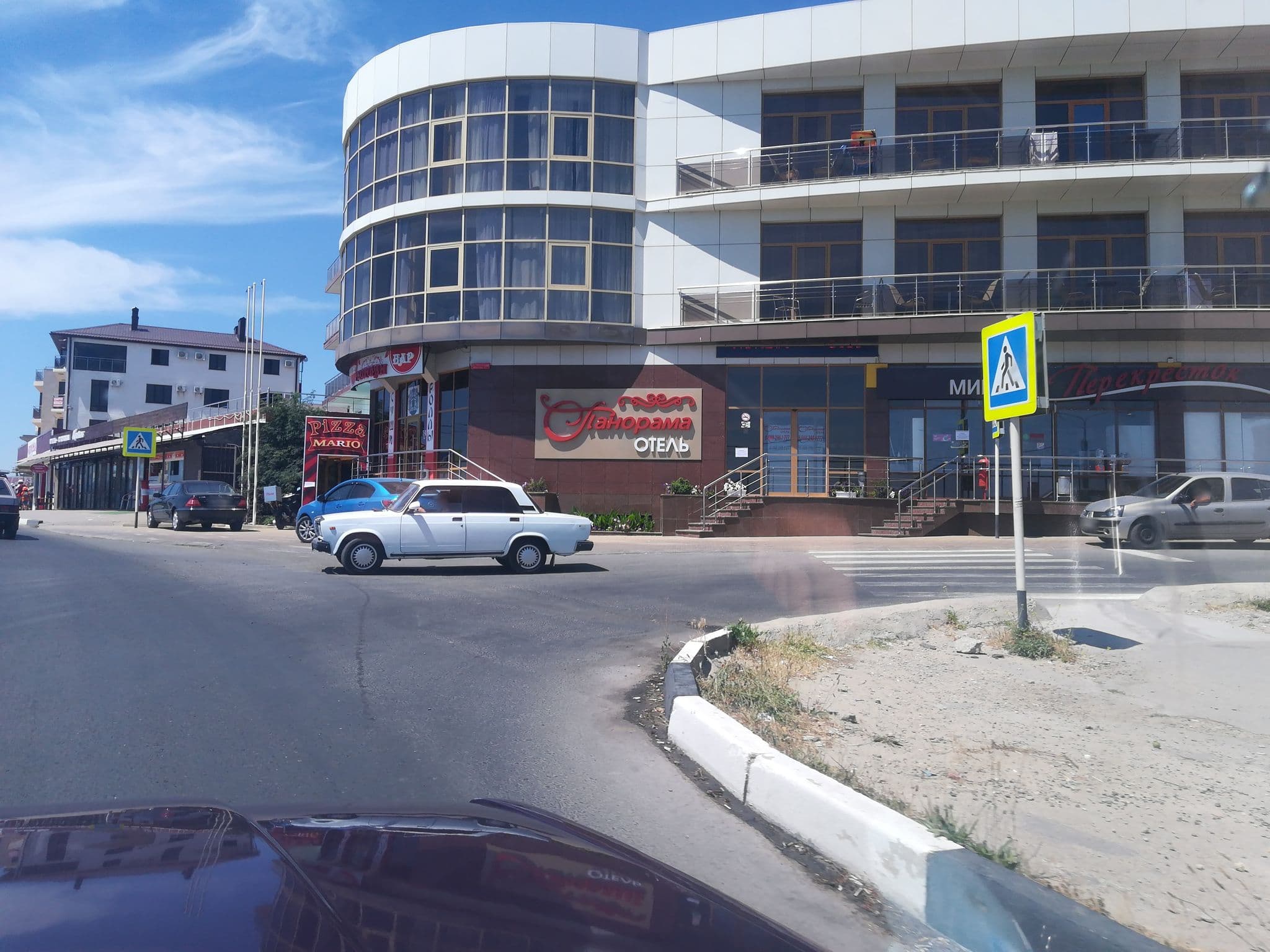 Street view near Отель ПАНОРАМА, Vityazevo — © juliashchelukhova (CC BY-SA · Mapillary)