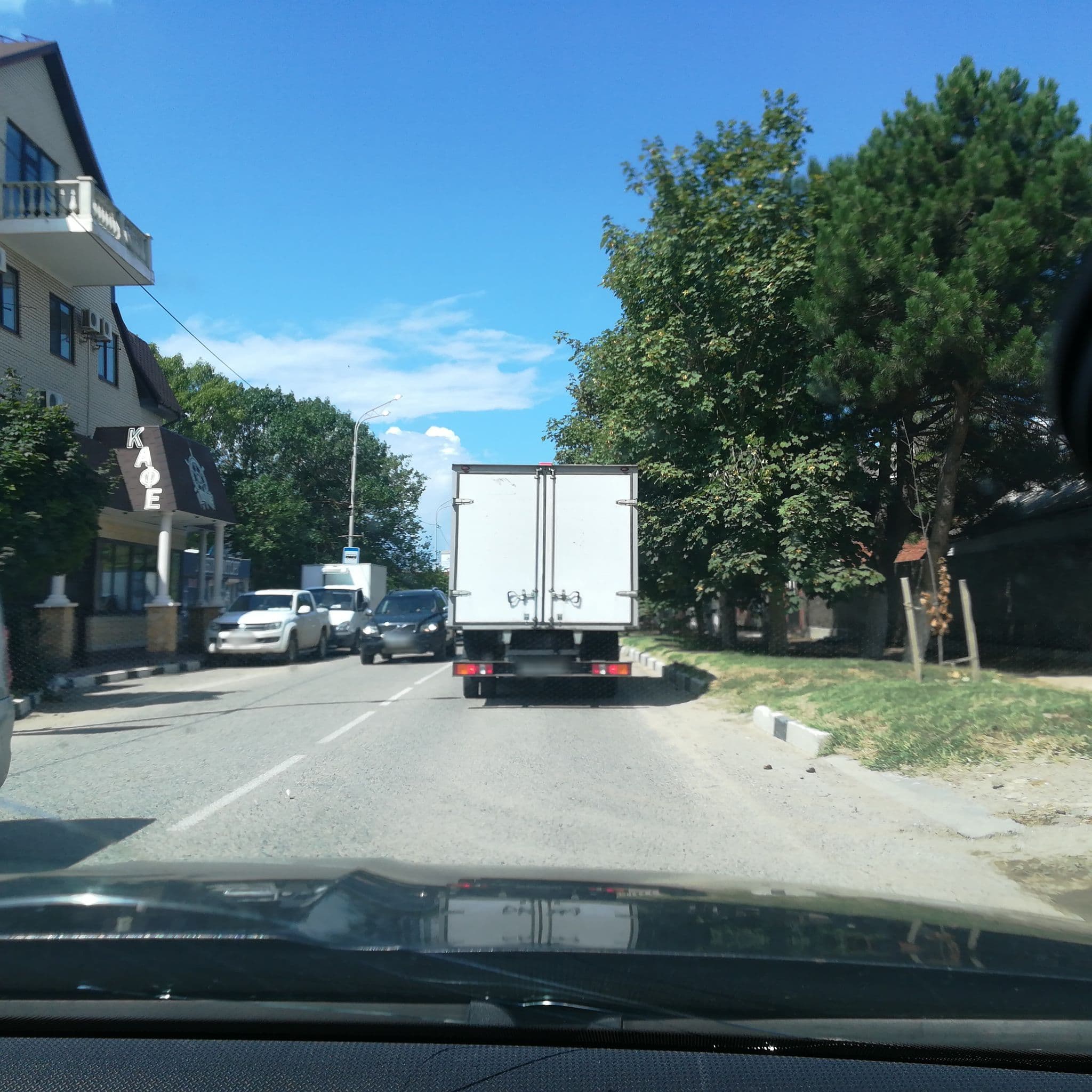 Street view near Отель Капитан, Taman — © api (CC BY-SA · Mapillary)