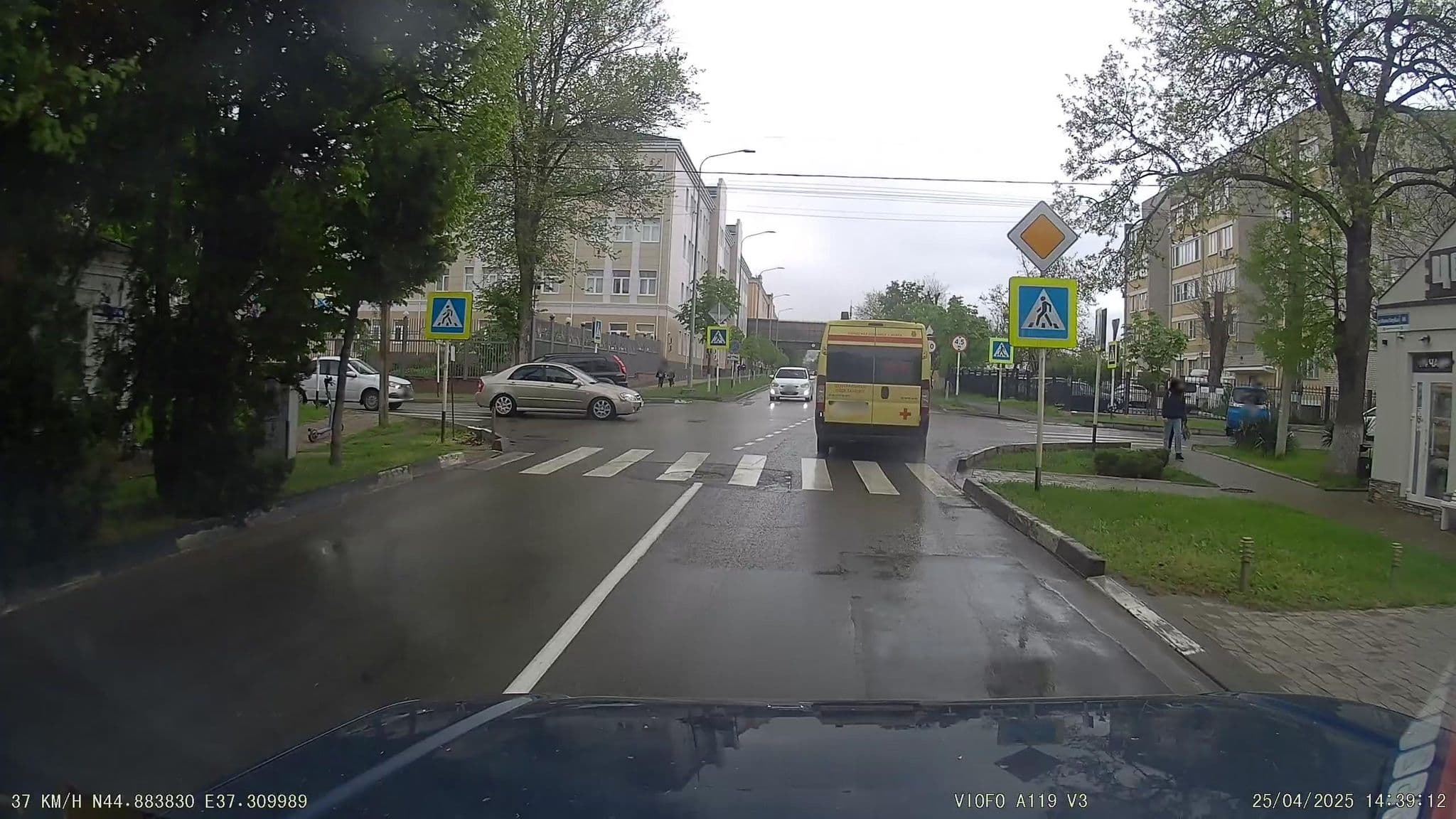 Street view near Валерия, Anapa — © azimuth (CC BY-SA · Mapillary)