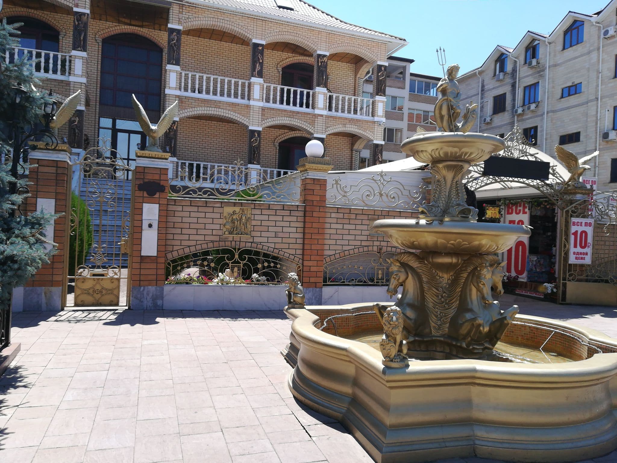 Street view near Hotel Kamea, Anapa — © api (CC BY-SA · Mapillary)