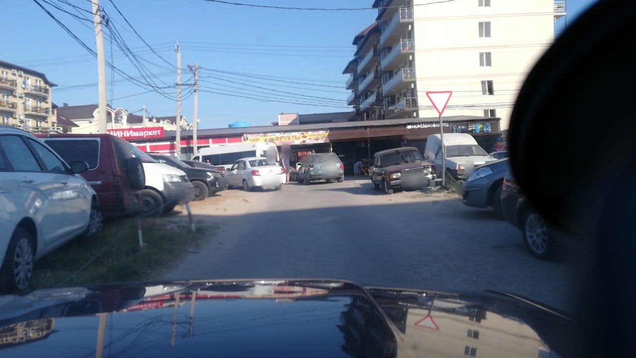 Street view near Мегас Александрос, Vityazevo — © juliashelukhova (CC BY-SA · Mapillary)