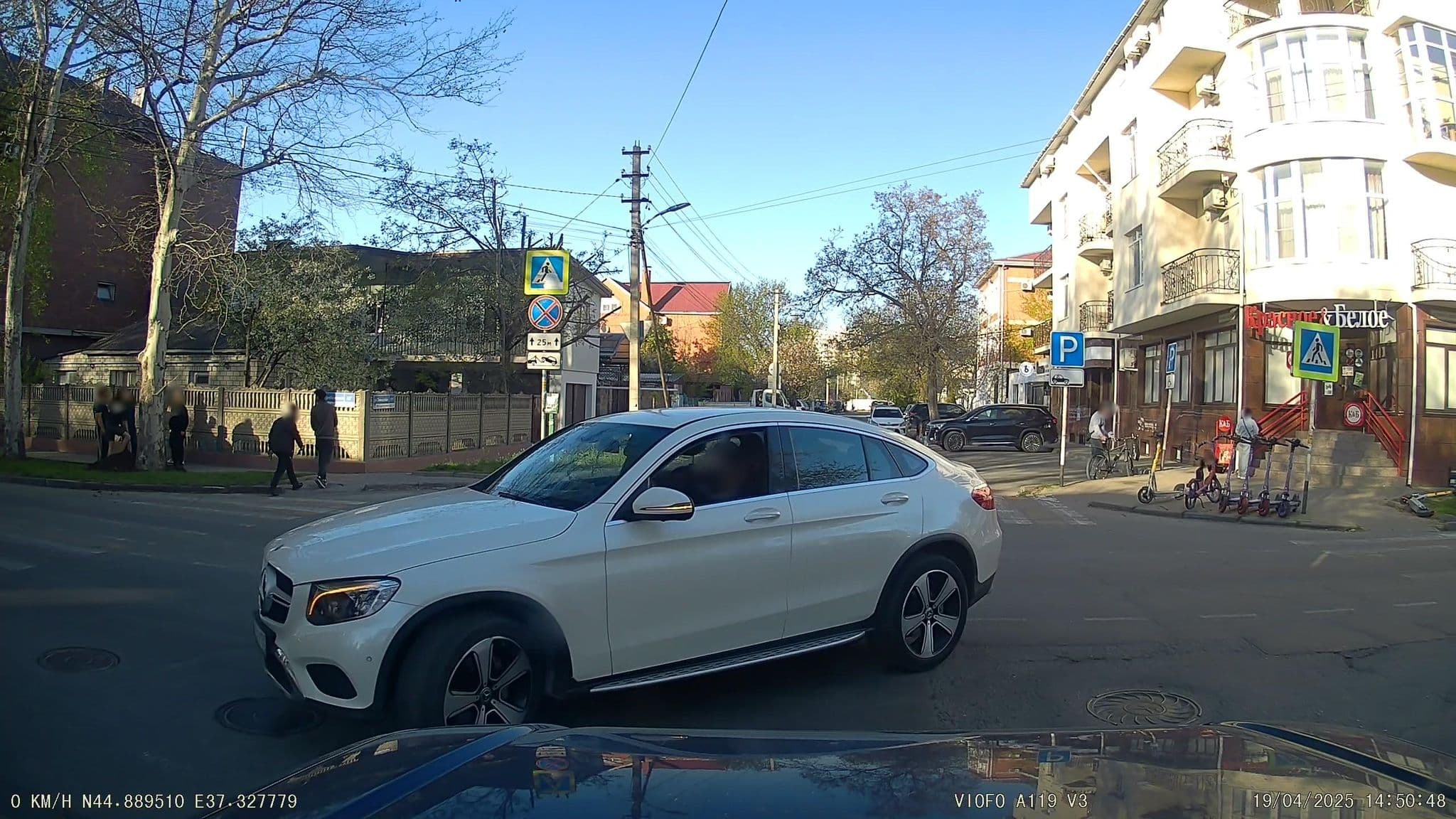 Street view near Prestige Hotel, Anapa — © azimuth (CC BY-SA · Mapillary)