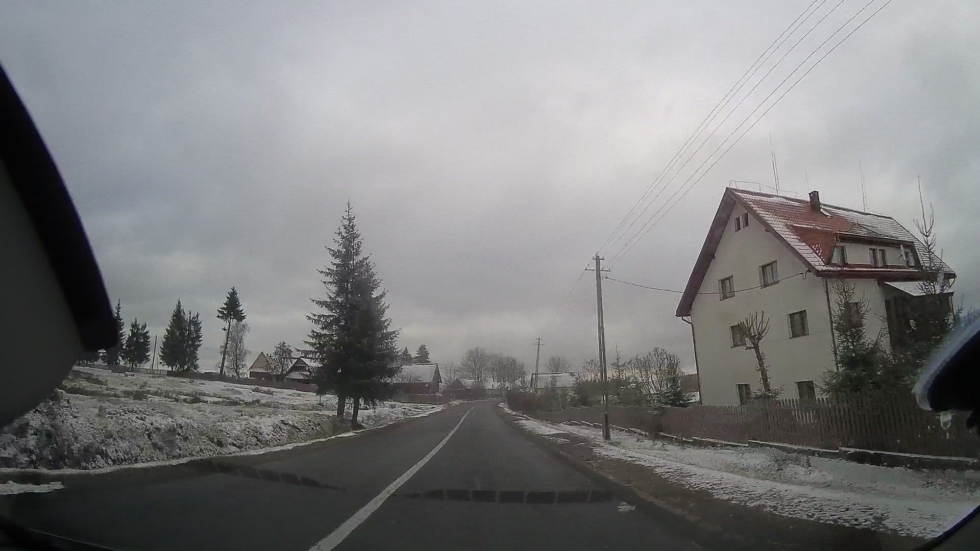 Street view near Pensiunea Mariana, Beliş — © tavi (CC BY-SA · Mapillary)