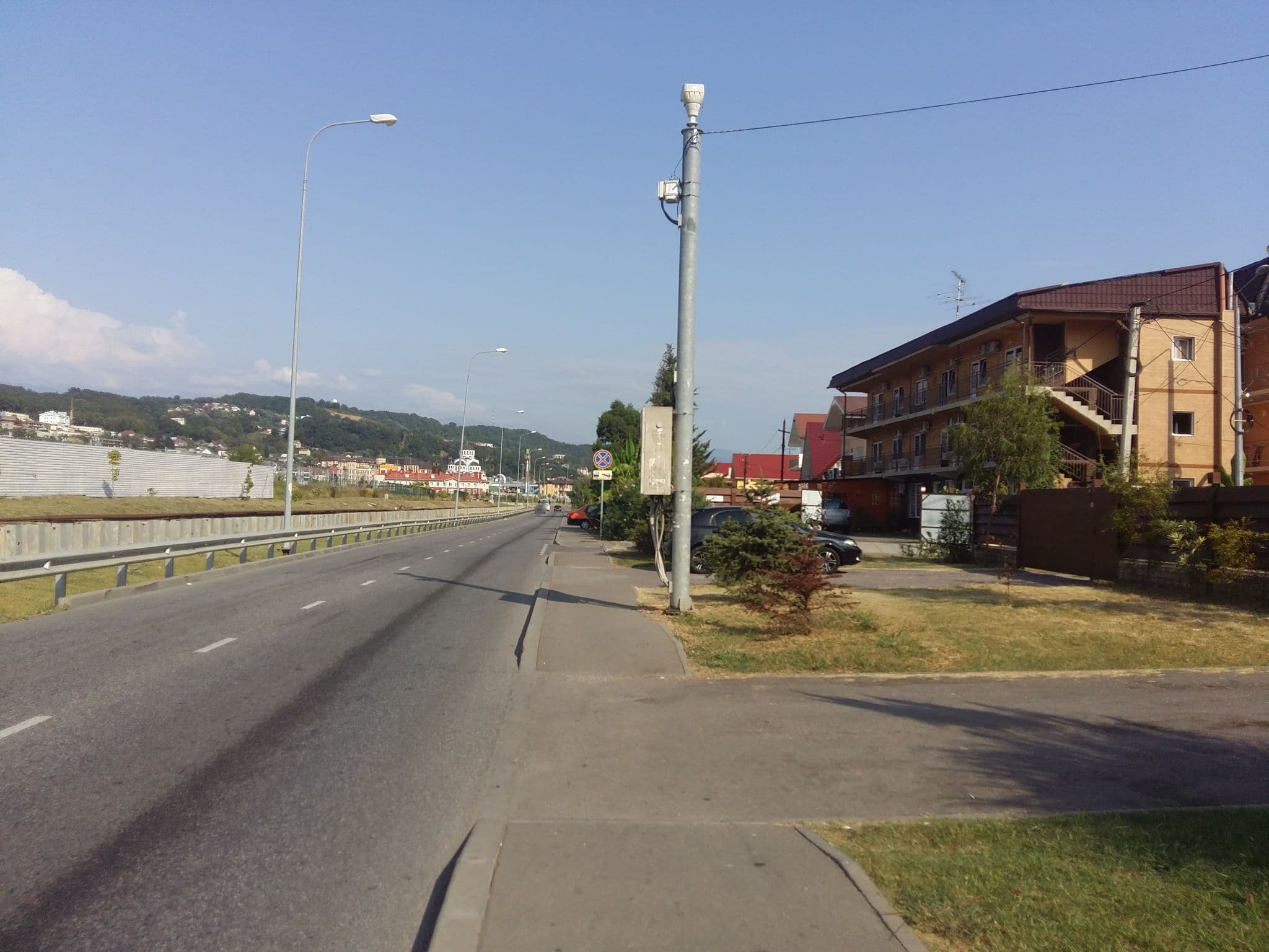 Street view near Надин, Sirius — © dim8 (CC BY-SA · Mapillary)