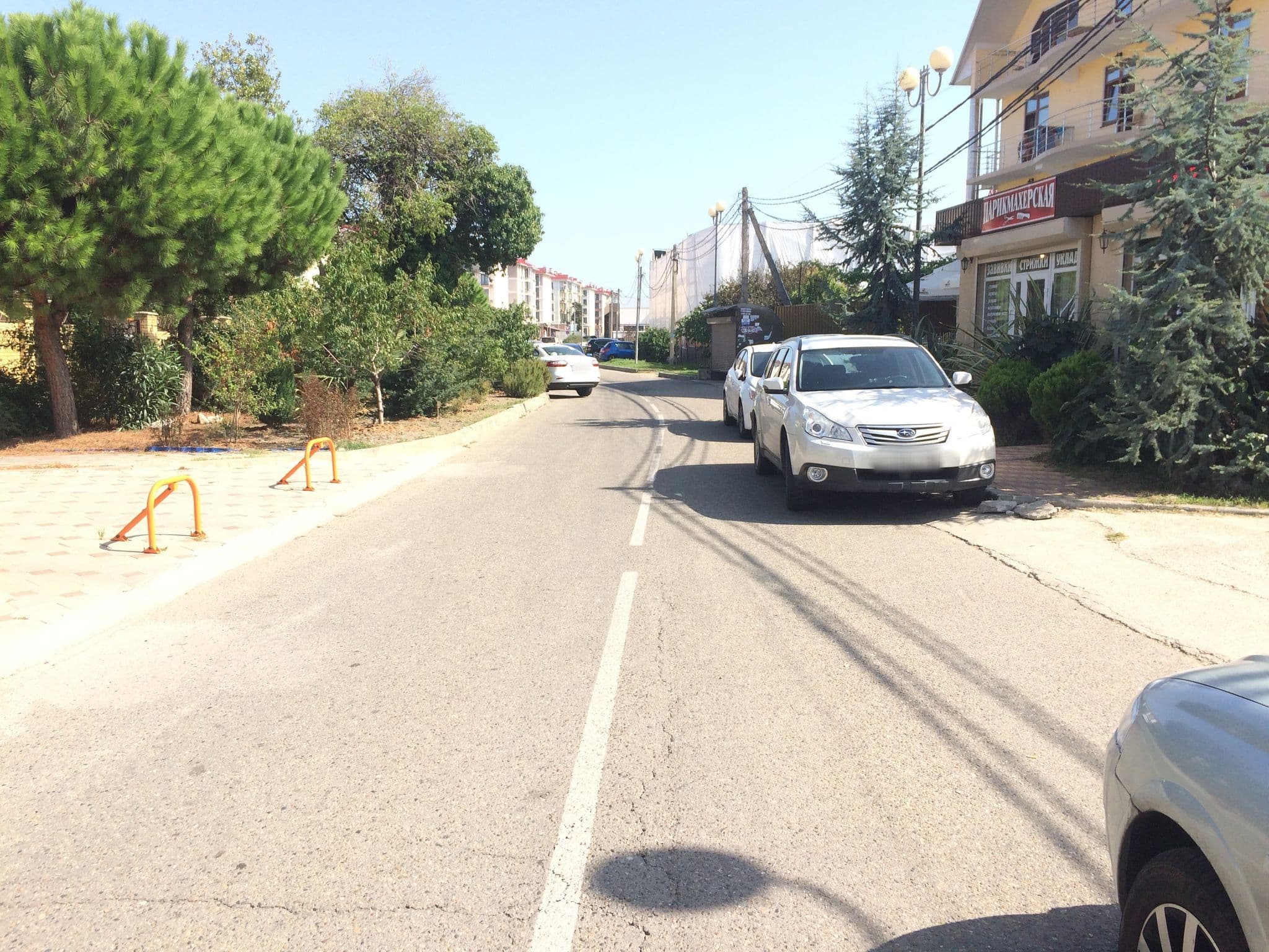 Street view near Guest-house "Grant", Sirius — © dmitriynikitin (CC BY-SA · Mapillary)