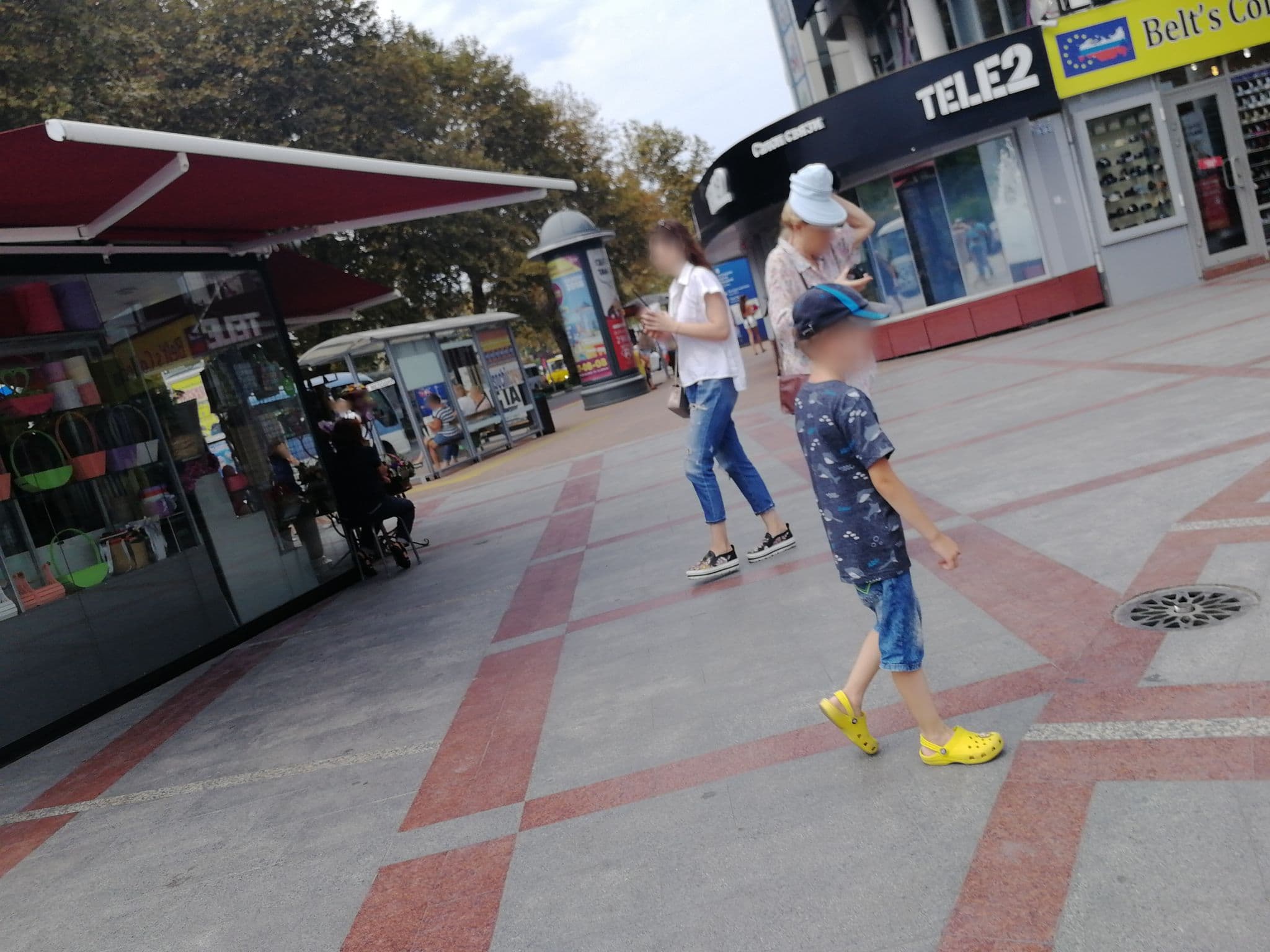 Street view near Гостиница Валентин, Sochi — © nekhorosheva (CC BY-SA · Mapillary)