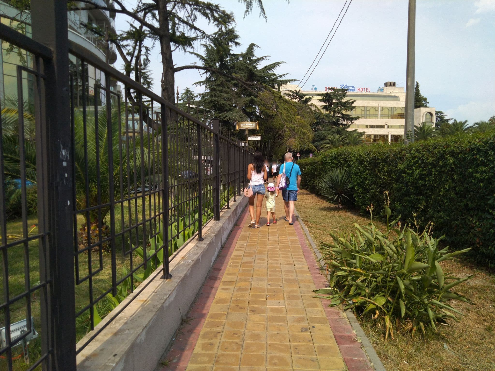 Street view near Отель «Звёздный», Sochi — © valeriazhygalin (CC BY-SA · Mapillary)