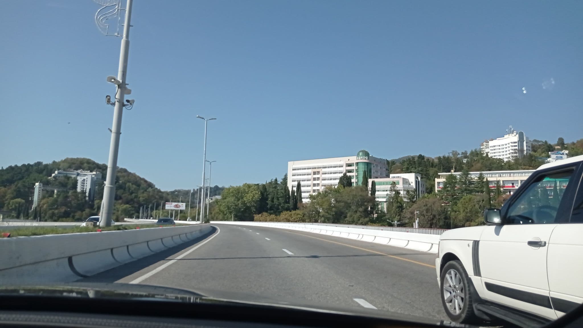 Street view near Отель "Хоста", Khosta — © petunder (CC BY-SA · Mapillary)