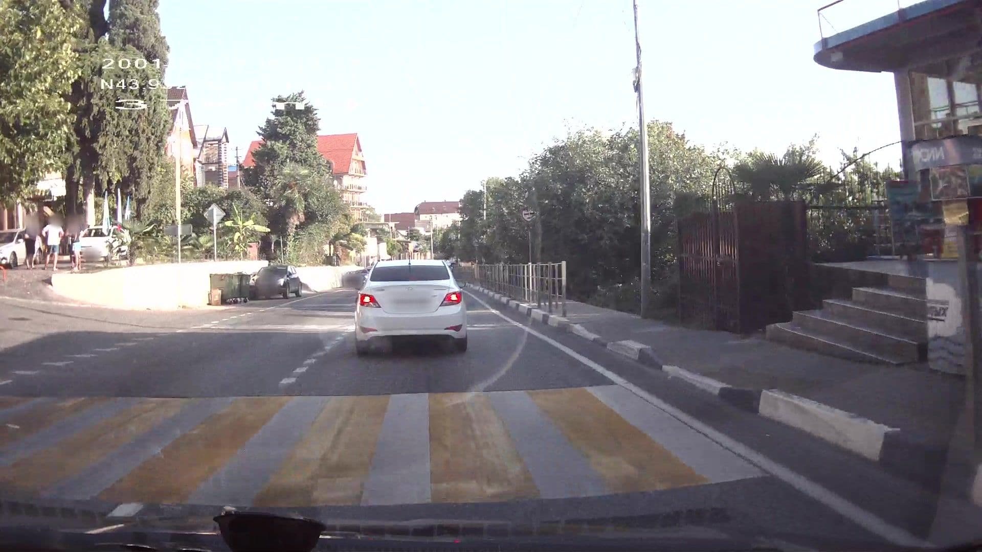 Street view near Отель Фламинго, Lazarevskoye — © aquavisph (CC BY-SA · Mapillary)