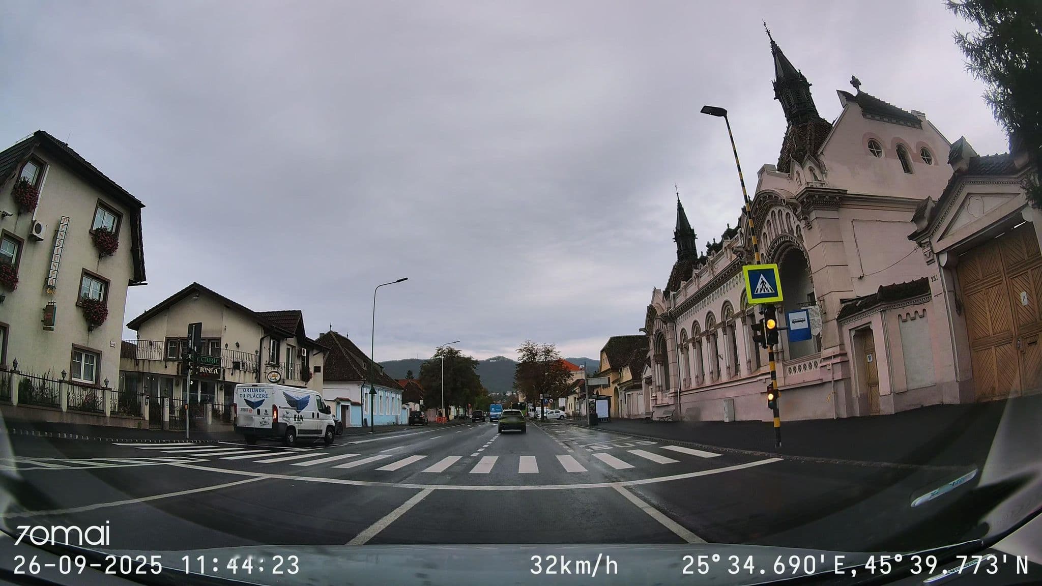 Street view near Pensiunea Luiza, Braşov
