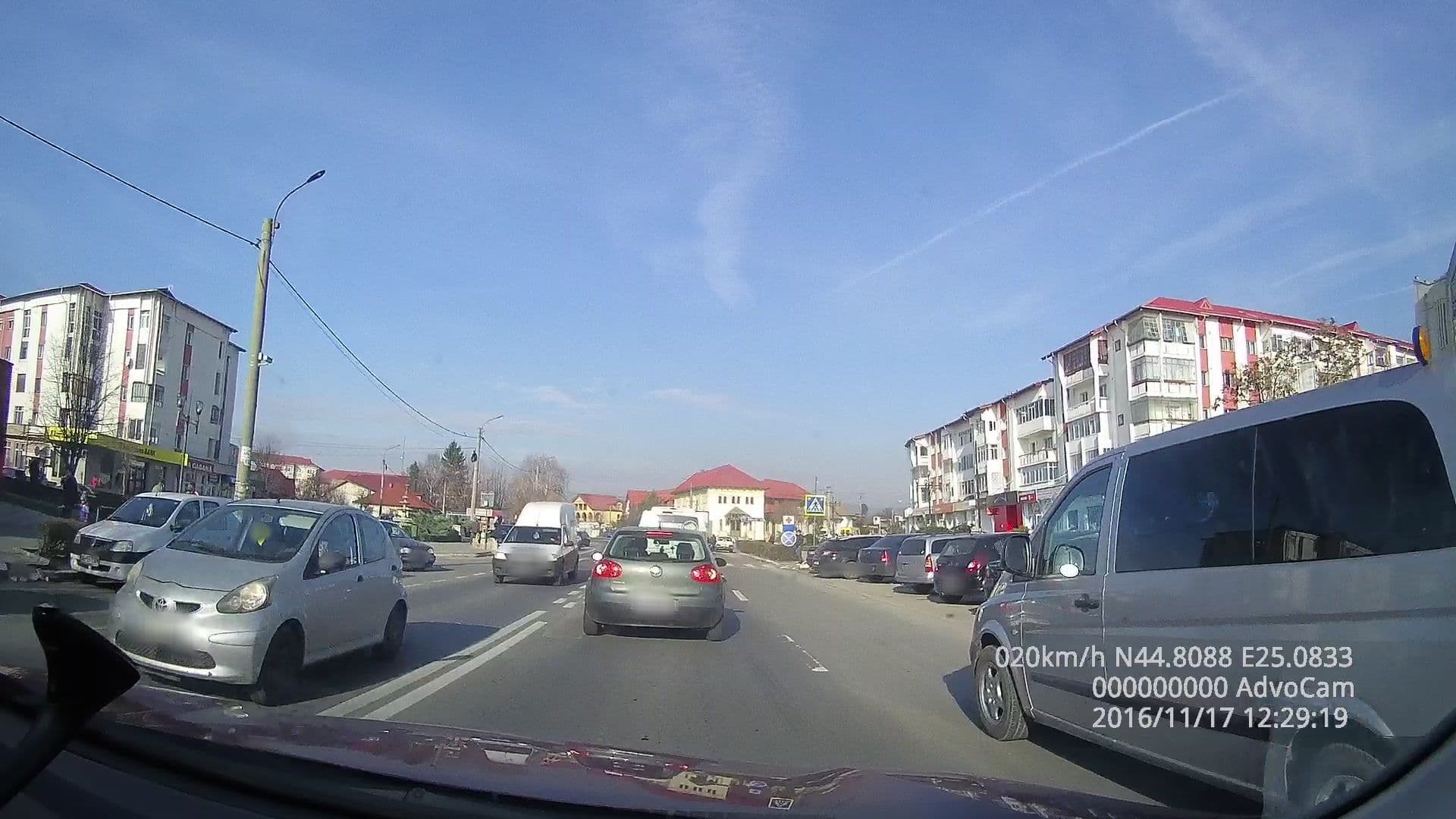 Street view near Hotel-Restaurant Podgoria, Topoloveni — © tavi (CC BY-SA · Mapillary)