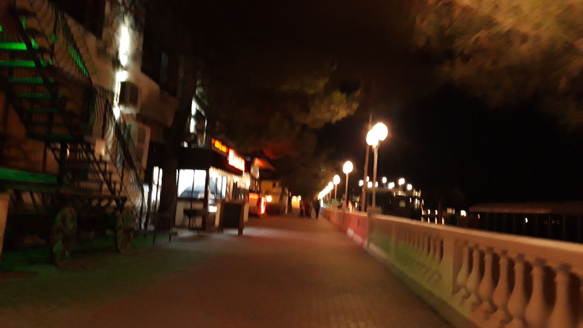 Street view near Гостиница "Самара", Gelendzhik — © wowik (CC BY-SA · Mapillary)