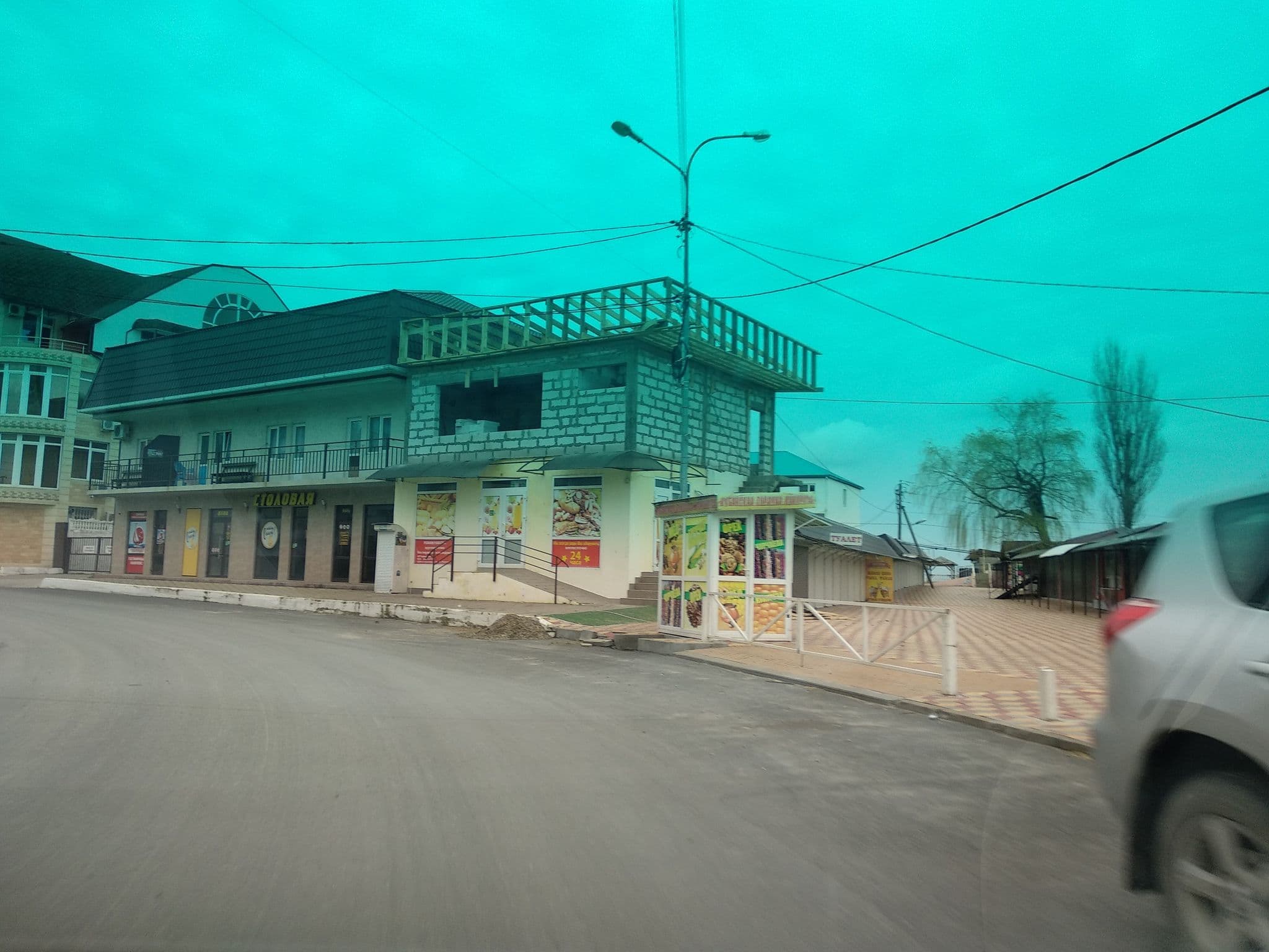 Street view near Гостиница "Три Бриллианта", Novomikhaylovskiy — © bazich (CC BY-SA · Mapillary)
