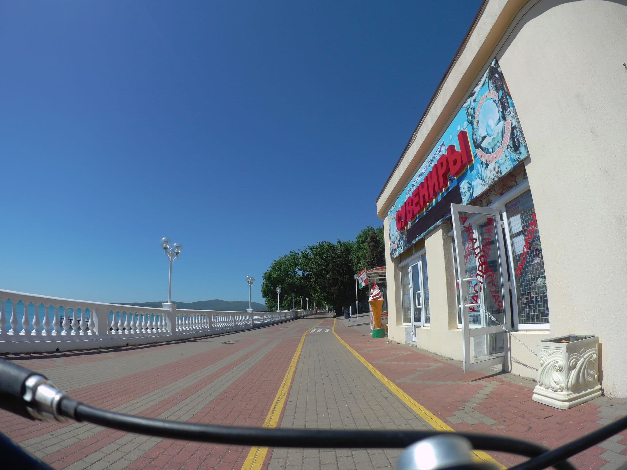 Street view near Белый Дом, Gelendzhik — © zvyagaaa (CC BY-SA · Mapillary)