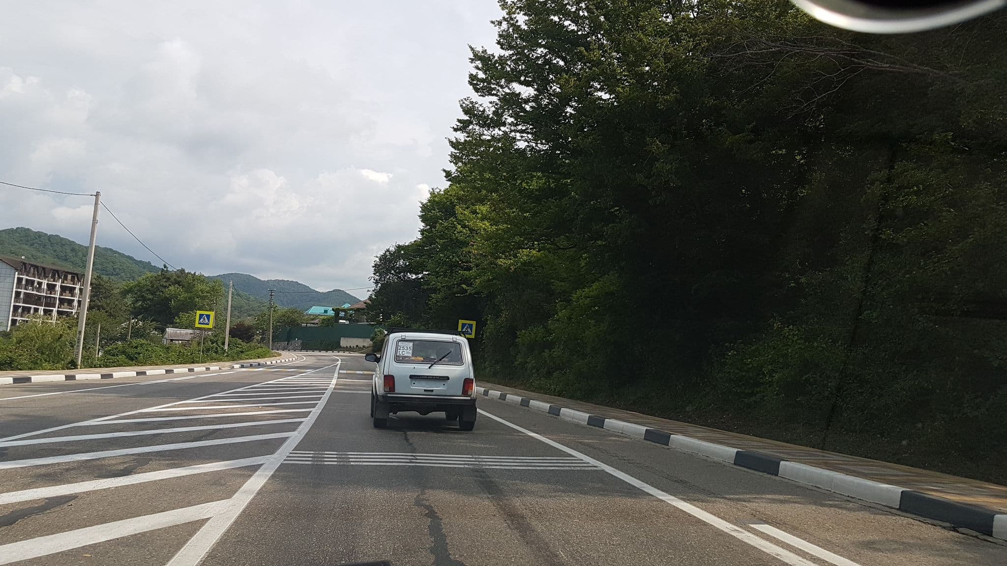 Street view near УОБ Горизонт 4 Корпус, Ol’ginka — © teddy73 (CC BY-SA · Mapillary)