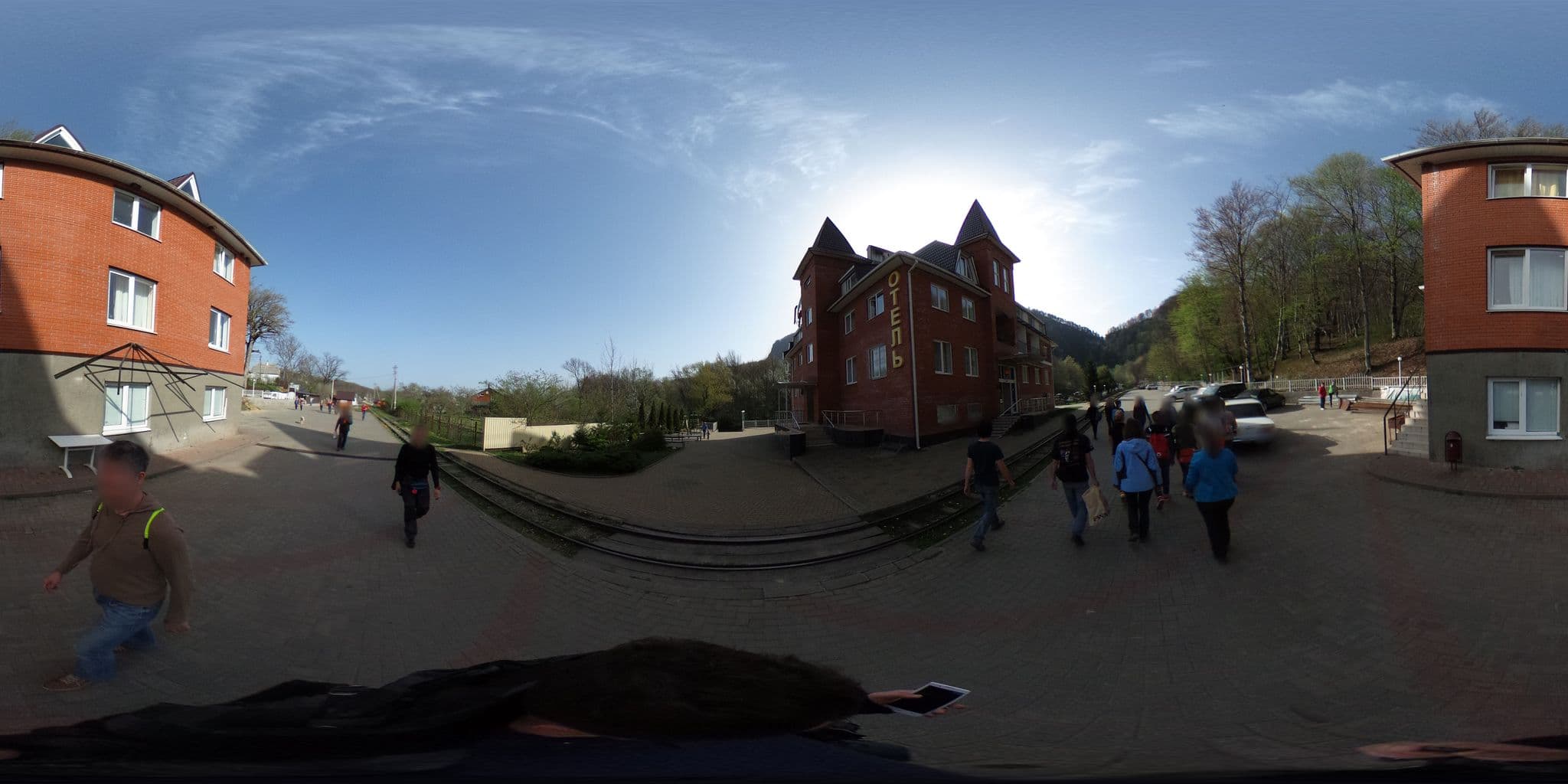Street view near Отель Гуамка, Kamennomostskiy — © trolleway (CC BY-SA · Mapillary)