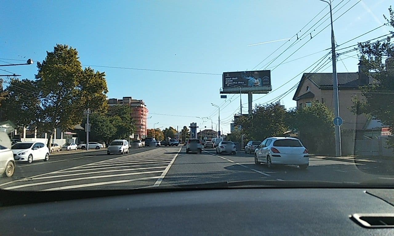 Street view near лион, Pashkovskiy — © vanmhit (CC BY-SA · Mapillary)
