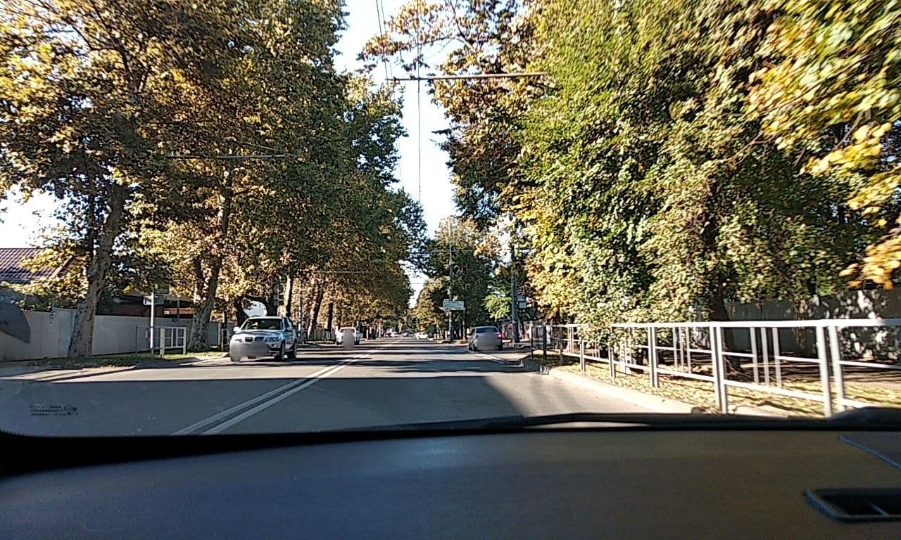Street view near Royal (hotel), Pashkovskiy — © vanmhit (CC BY-SA · Mapillary)