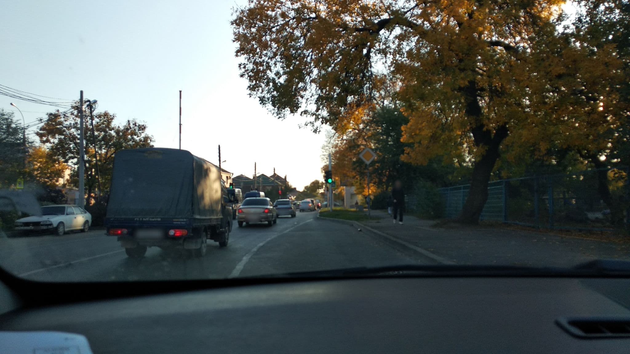 Street view near B&B HOTEL, Krasnodar — © vanmhit (CC BY-SA · Mapillary)