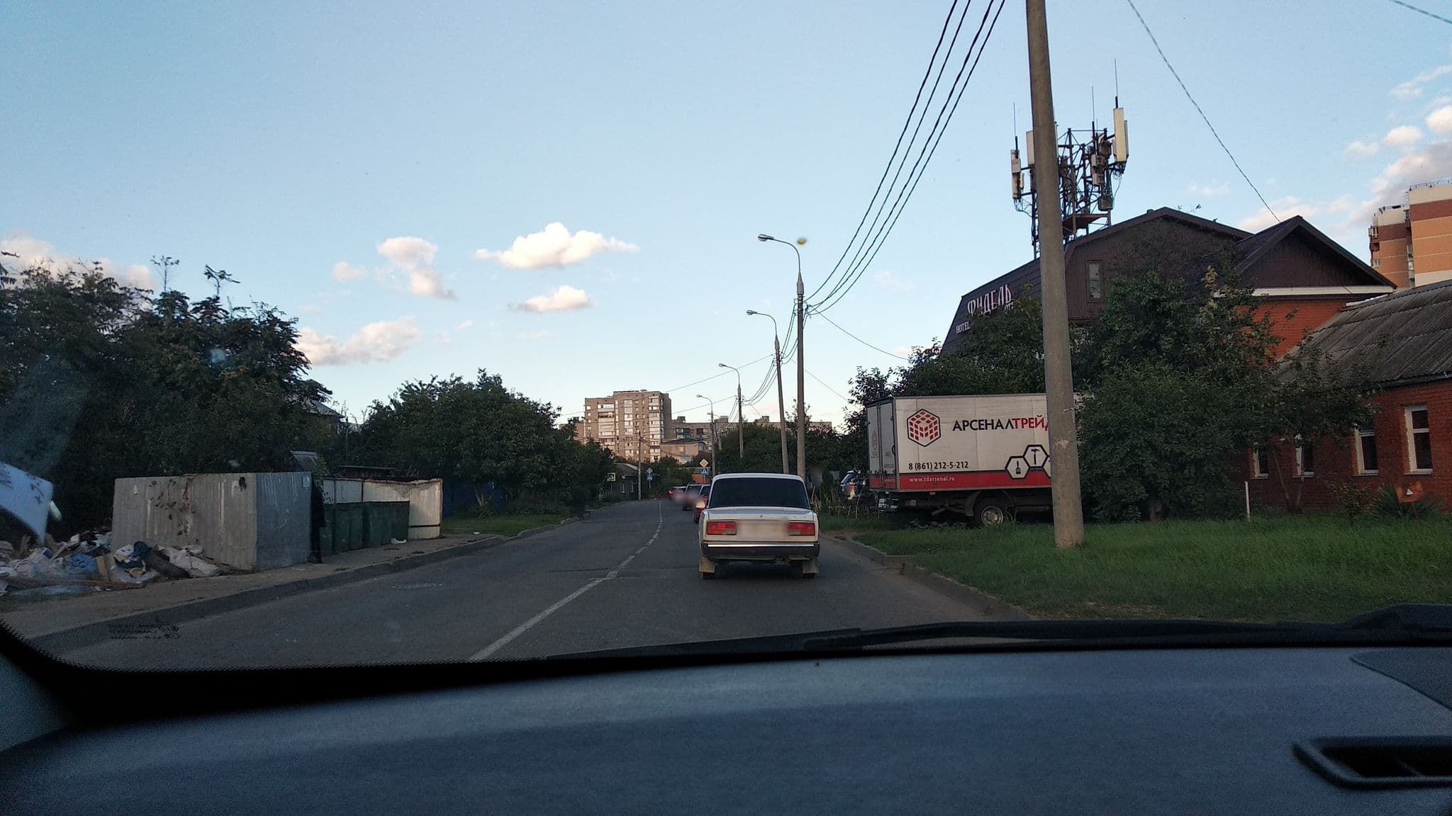 Street view near Отель Фидель, Krasnodar — © vanmhit (CC BY-SA · Mapillary)
