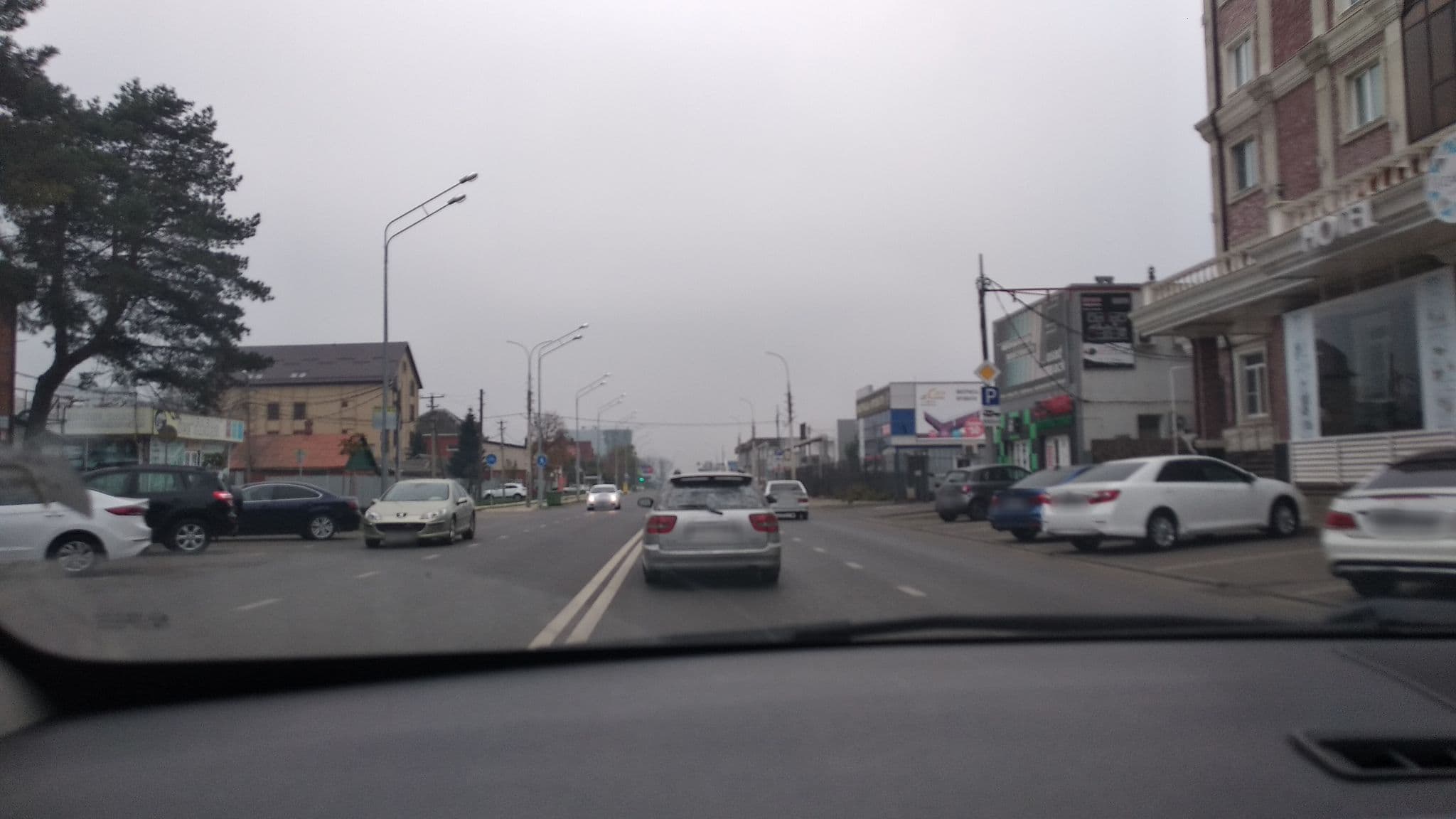 Street view near Hotel, Krasnodar — © vanmhit (CC BY-SA · Mapillary)