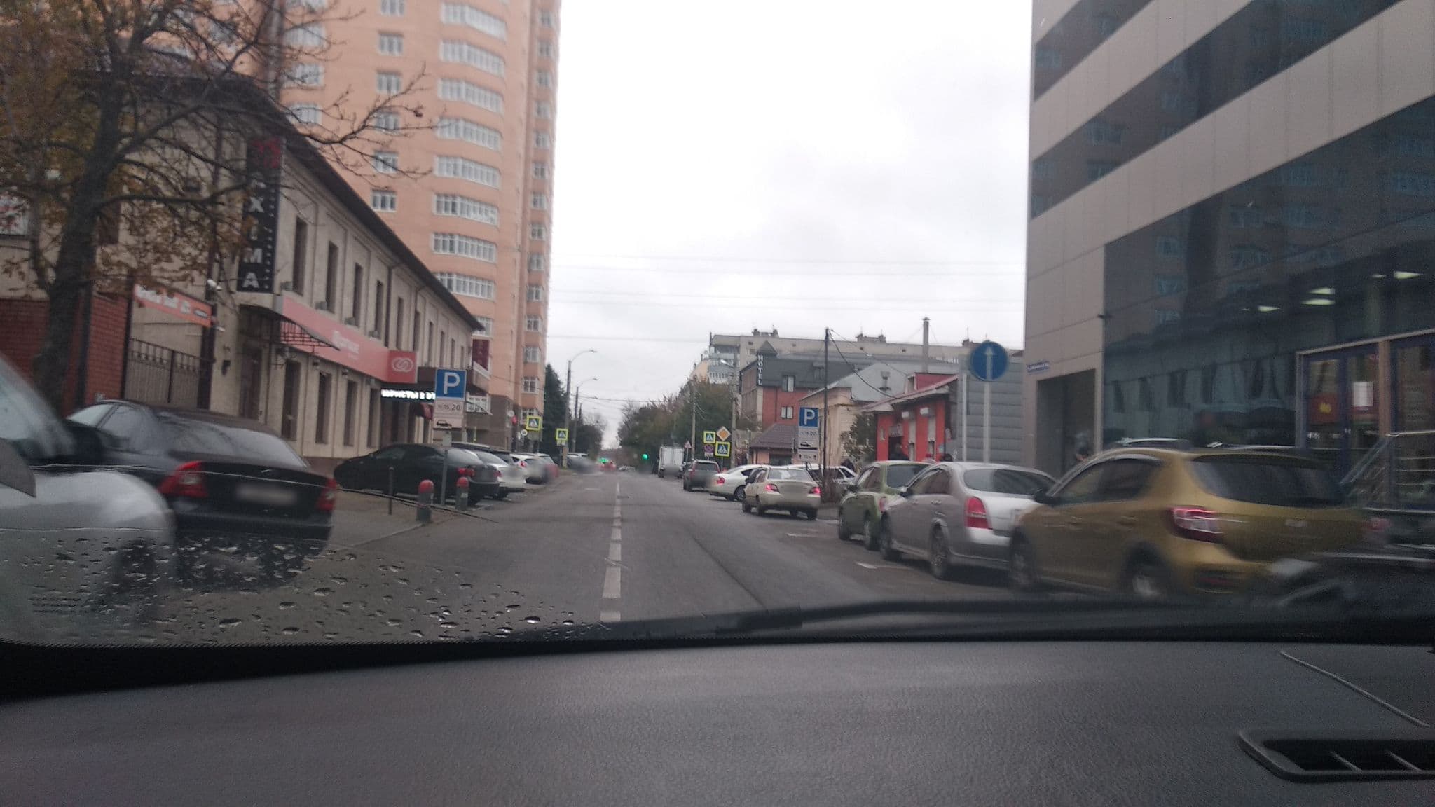 Street view near Строитель, Krasnodar — © vanmhit (CC BY-SA · Mapillary)
