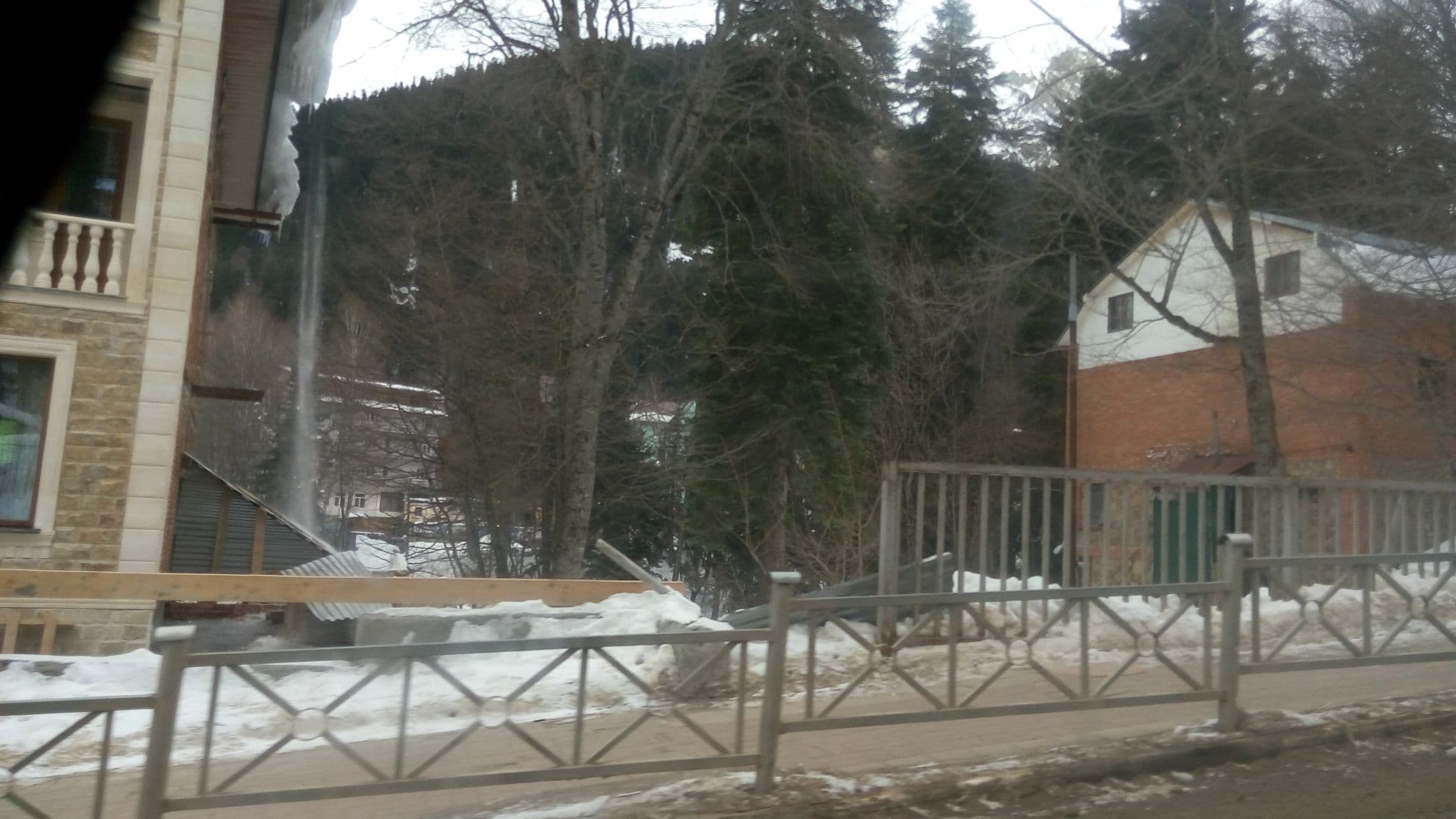 Street view near Гостиница "Сокол", Uchkulan — © in8finity (CC BY-SA · Mapillary)