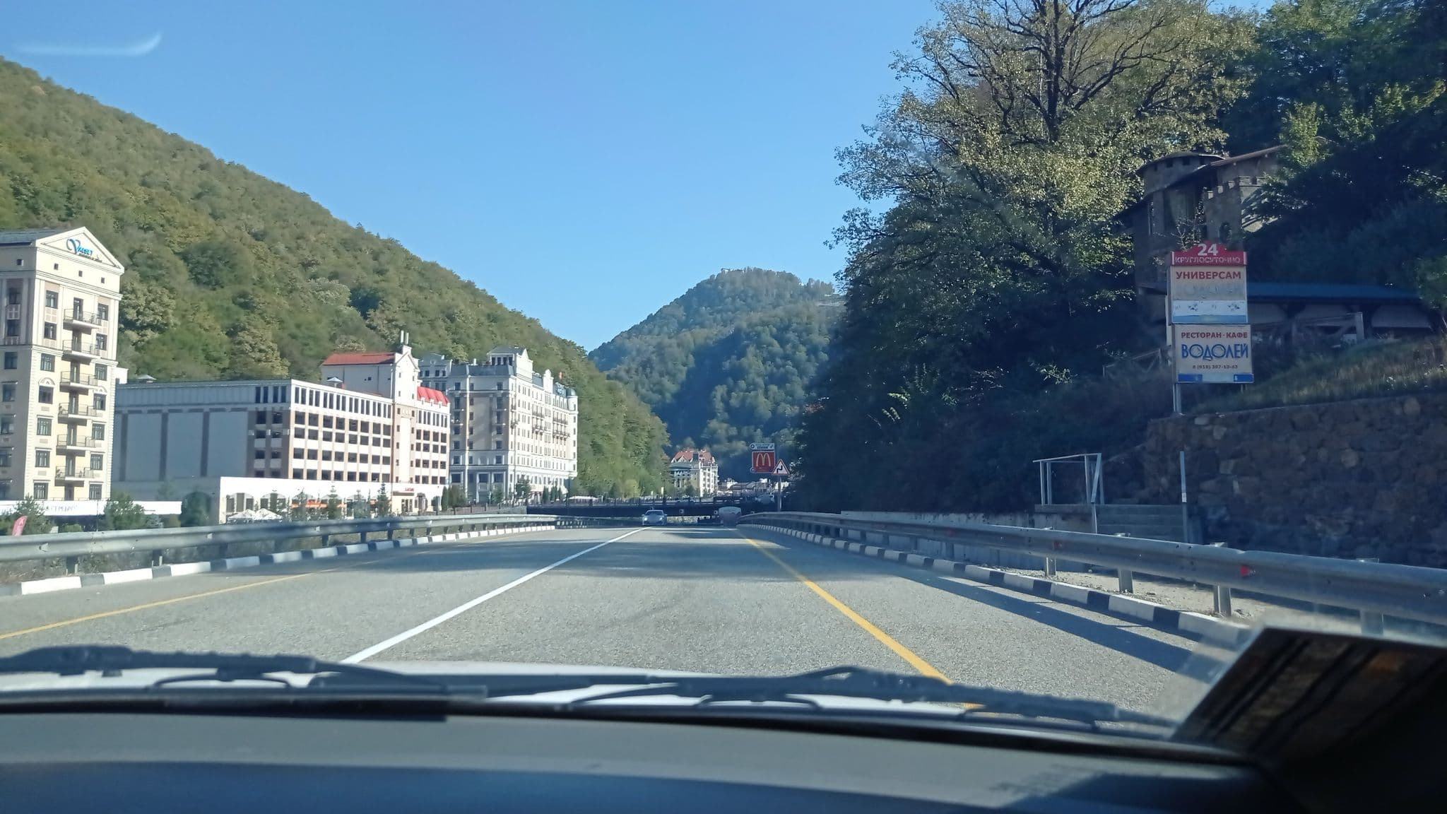 Street view near Форт Эврика, Vysokoye — © petunder (CC BY-SA · Mapillary)