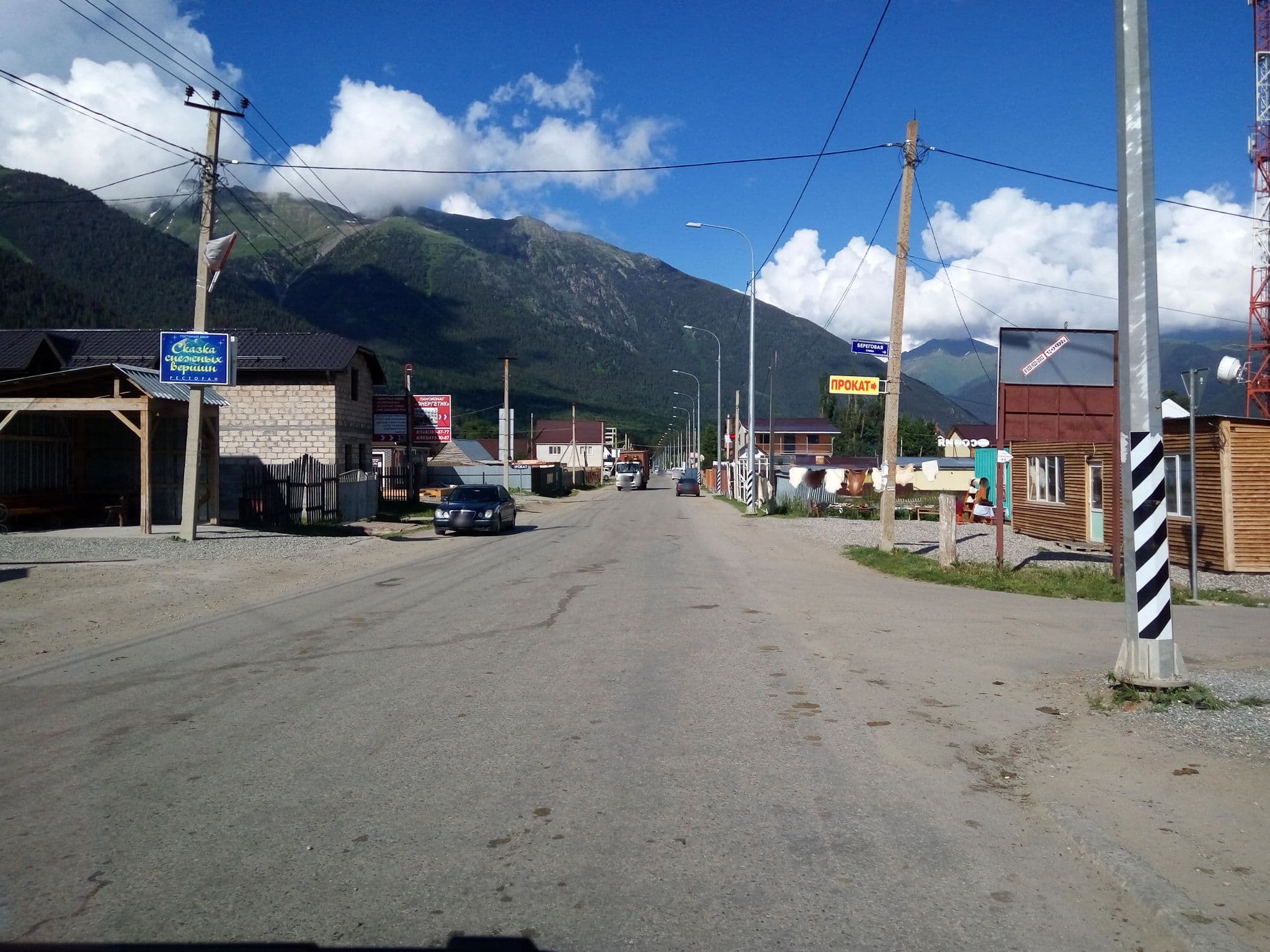 Street view near Сказка снежных вершин, Nizhniy Arkhyz — © nos (CC BY-SA · Mapillary)