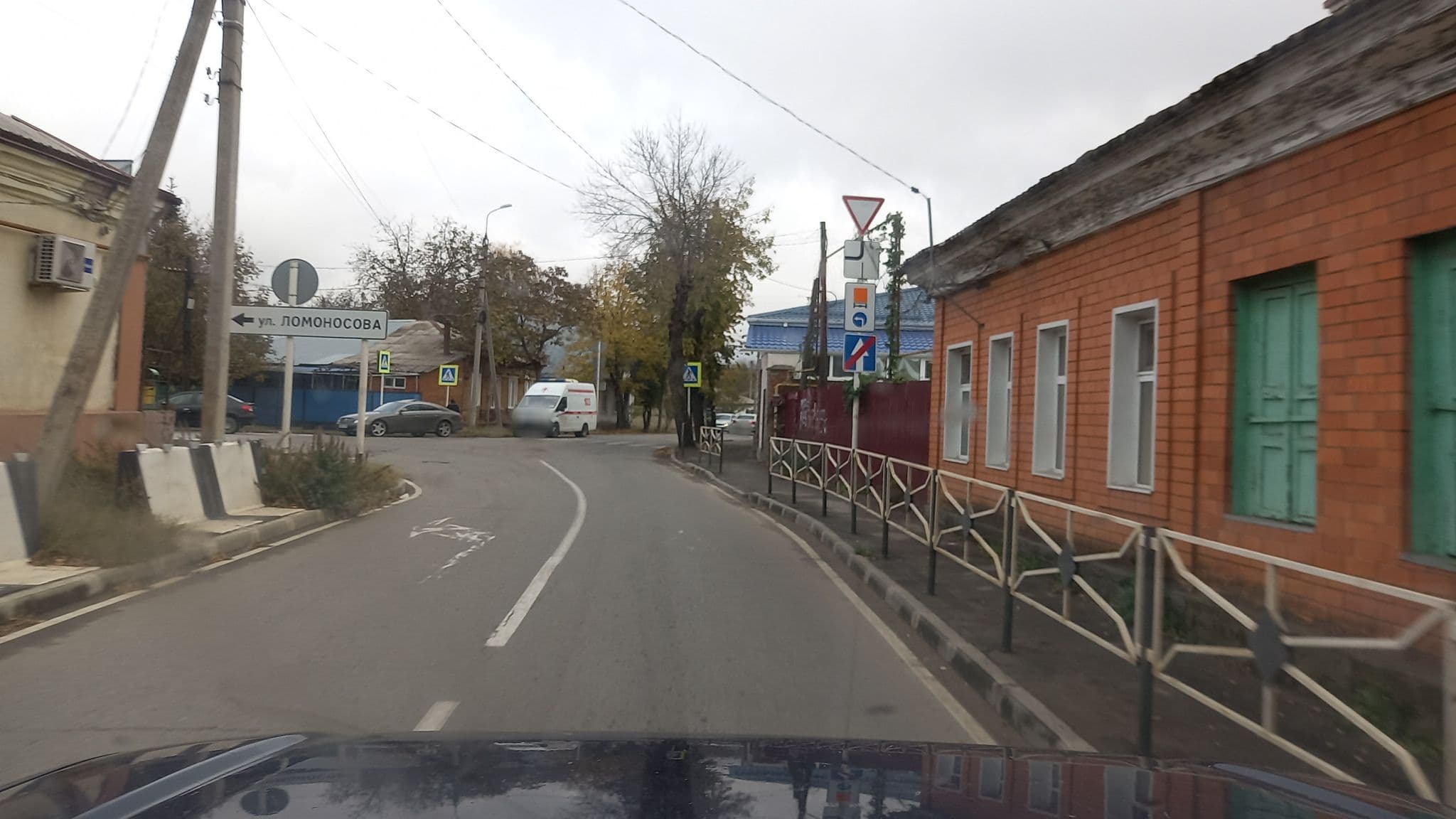 Street view near Black Sea Maykop, Maykop — © azimuth (CC BY-SA · Mapillary)